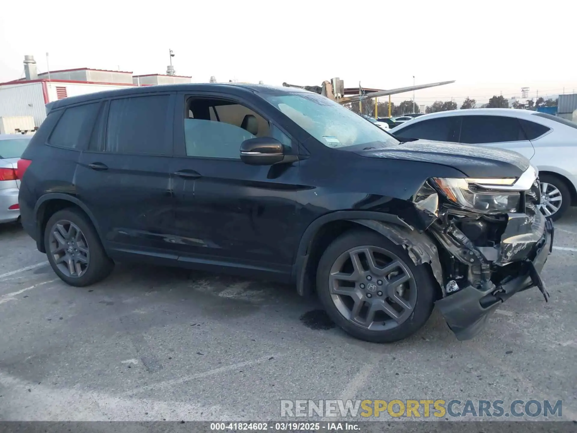 13 Photograph of a damaged car 5FNYF7H53NB005762 HONDA PASSPORT 2022