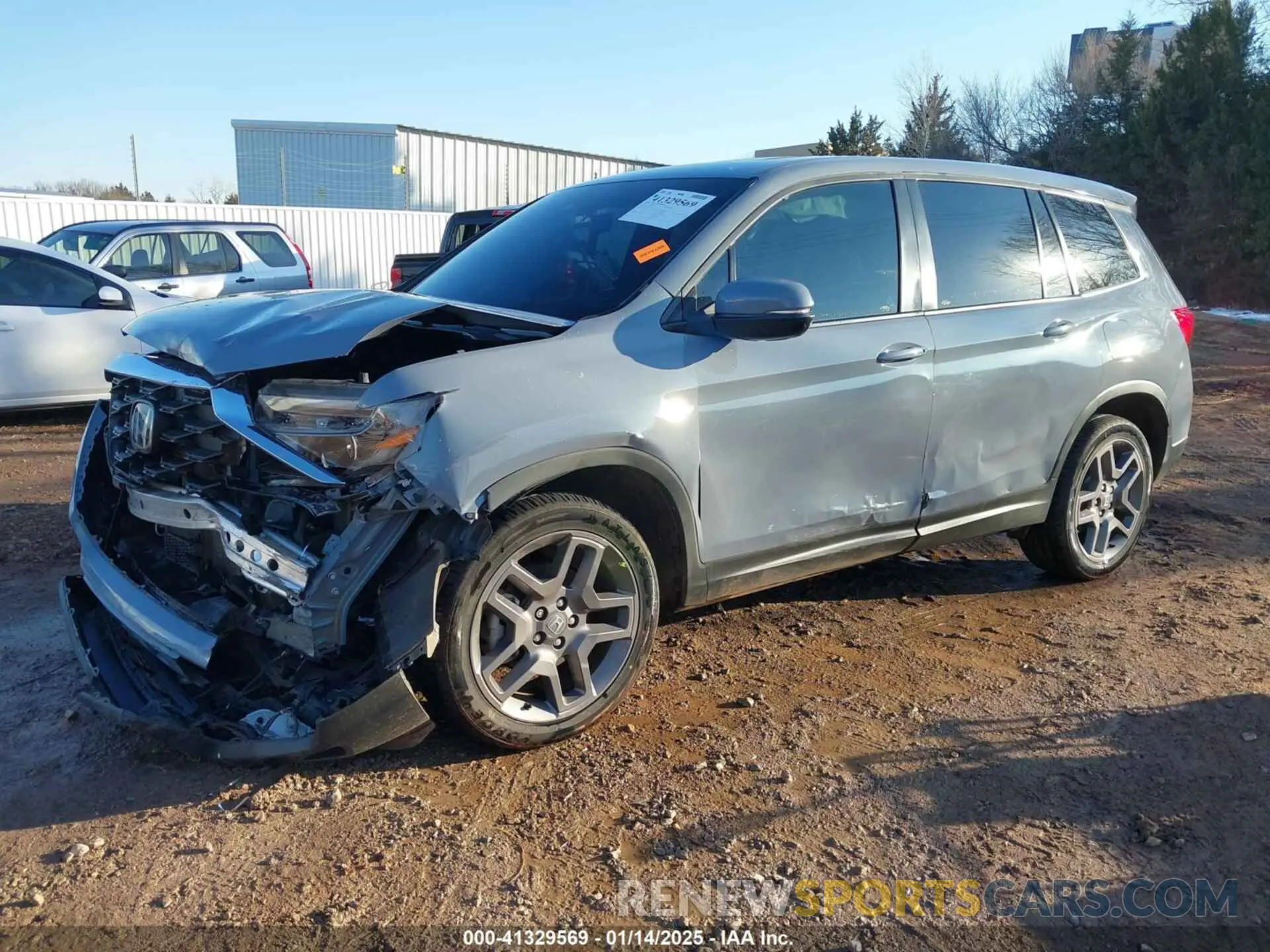 2 Photograph of a damaged car 5FNYF7H55NB006170 HONDA PASSPORT 2022