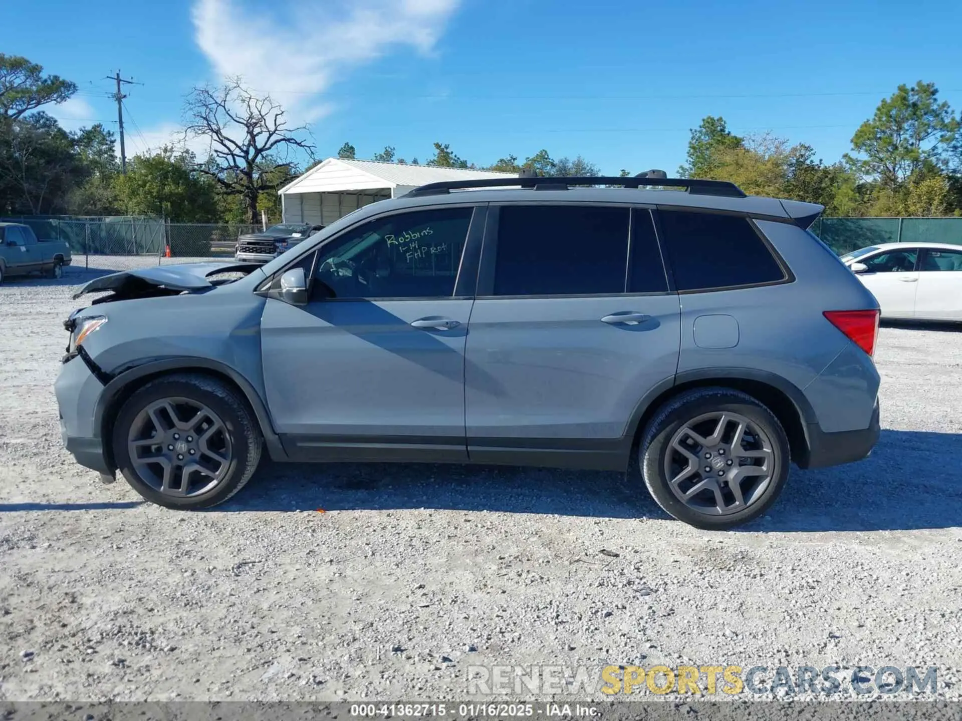 14 Photograph of a damaged car 5FNYF7H58NB000976 HONDA PASSPORT 2022