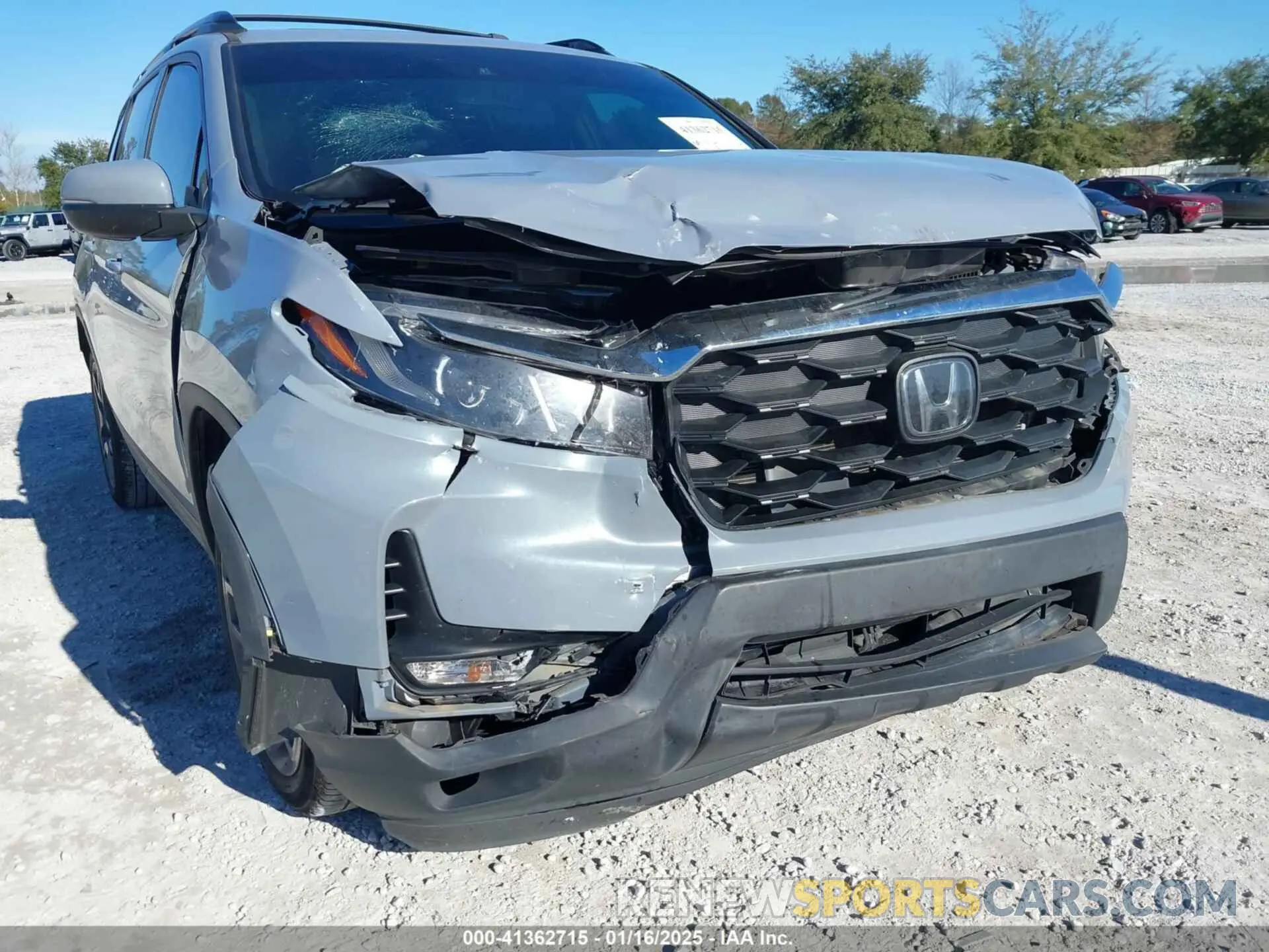 6 Photograph of a damaged car 5FNYF7H58NB000976 HONDA PASSPORT 2022