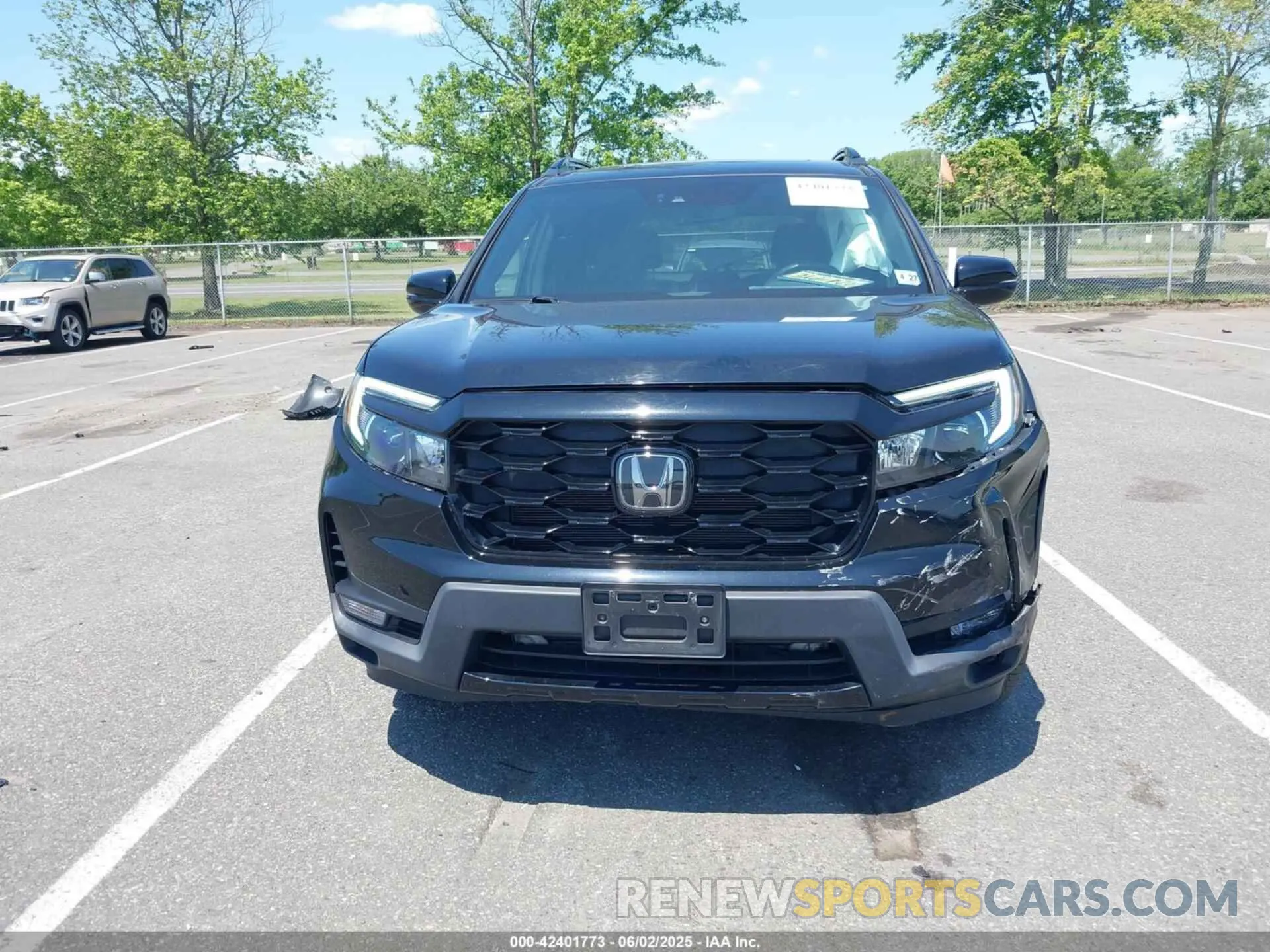 12 Photograph of a damaged car 5FNYF8H00NB004126 HONDA PASSPORT 2022