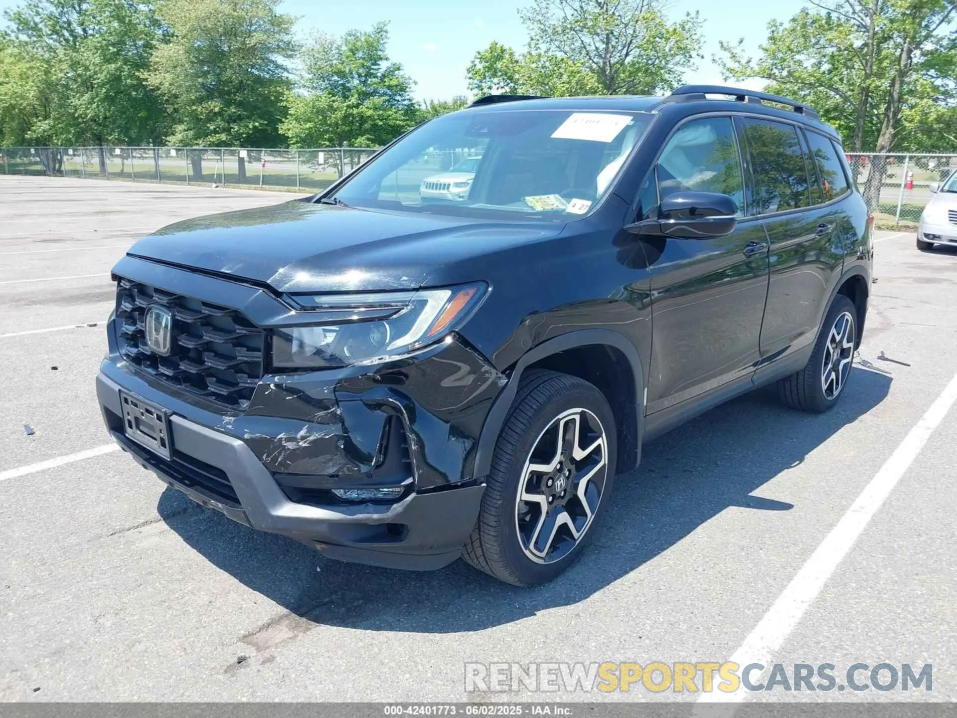 2 Photograph of a damaged car 5FNYF8H00NB004126 HONDA PASSPORT 2022