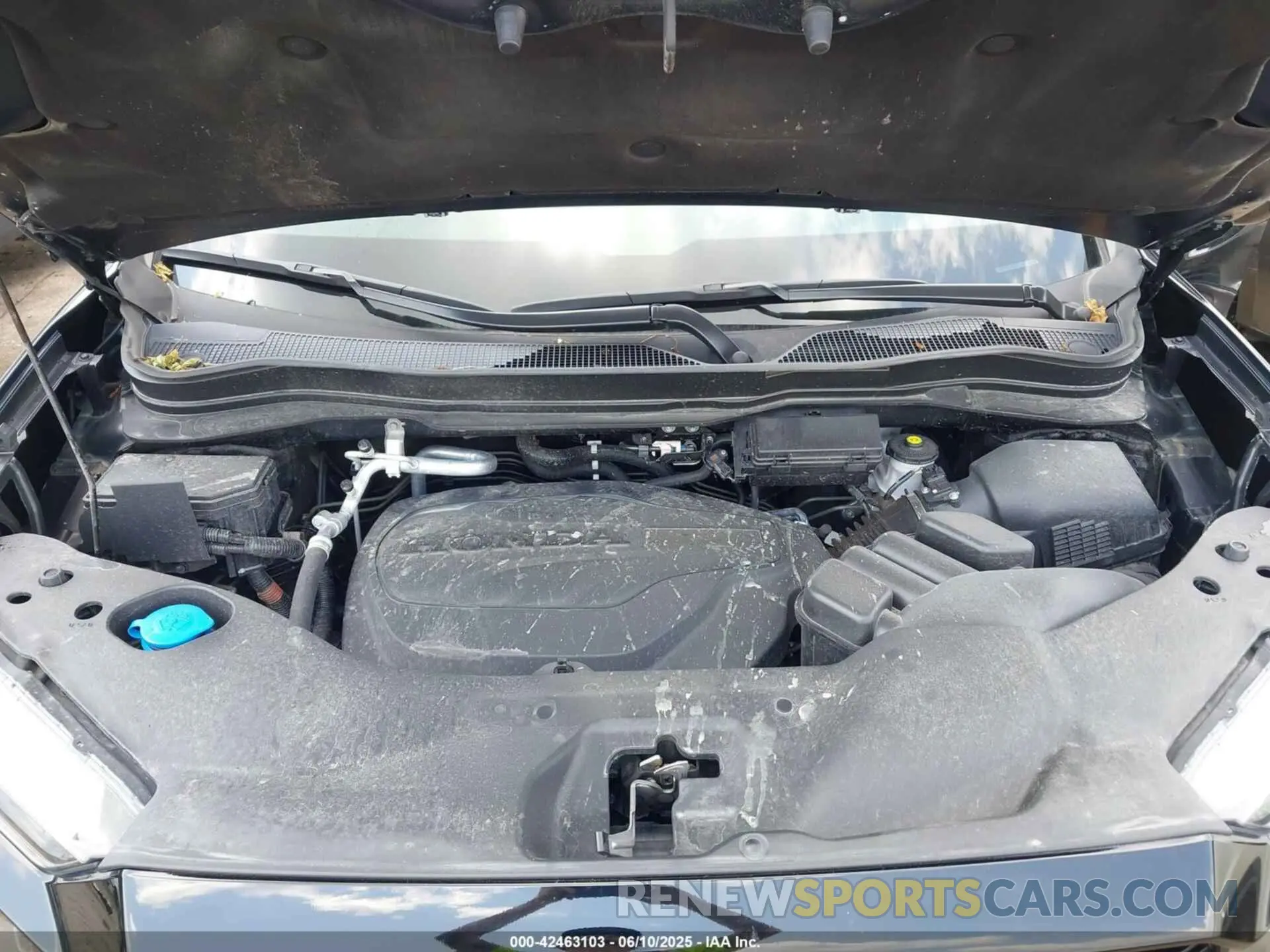 10 Photograph of a damaged car 5FNYF8H04NB012441 HONDA PASSPORT 2022
