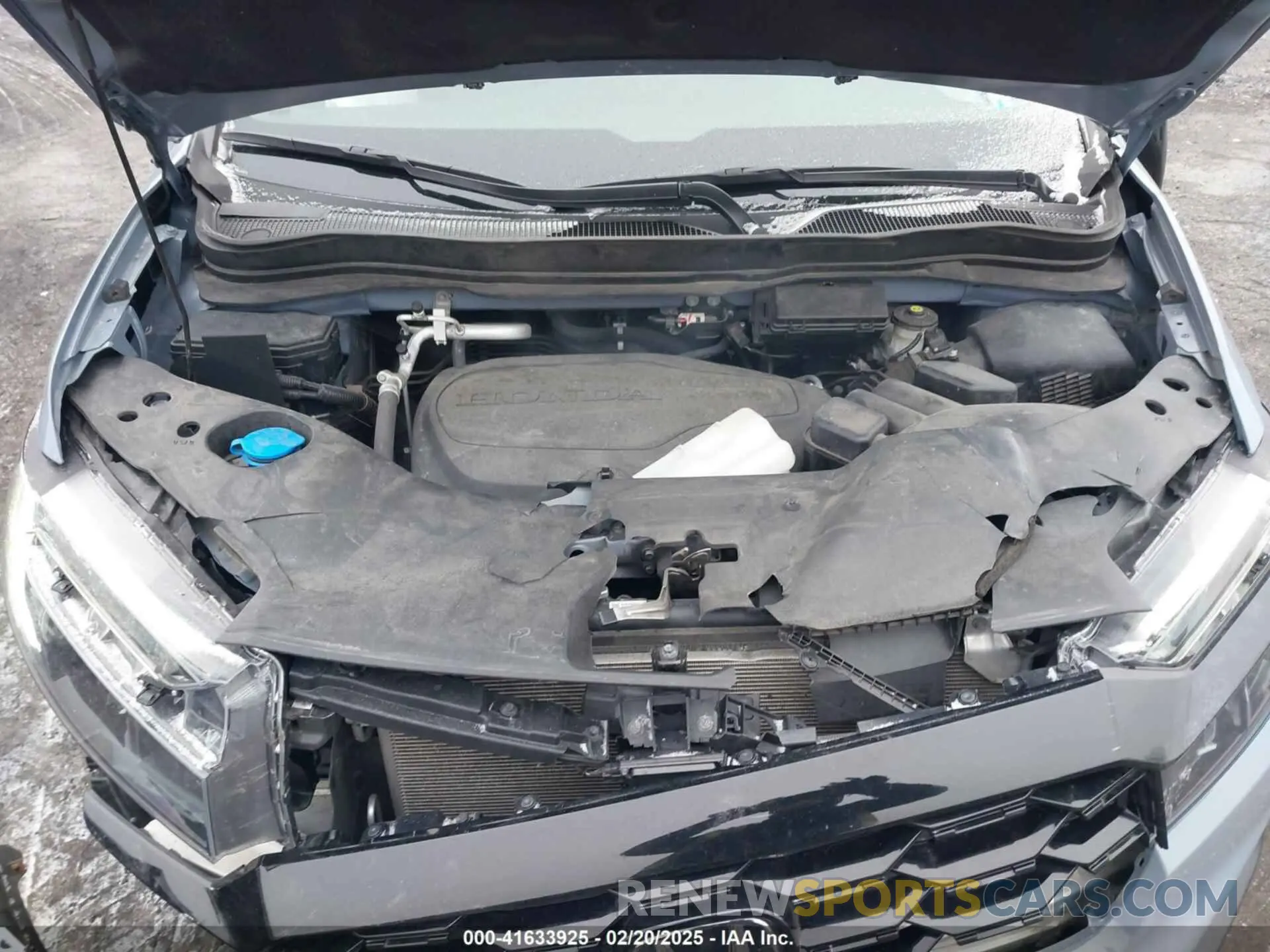 10 Photograph of a damaged car 5FNYF8H06NB015583 HONDA PASSPORT 2022