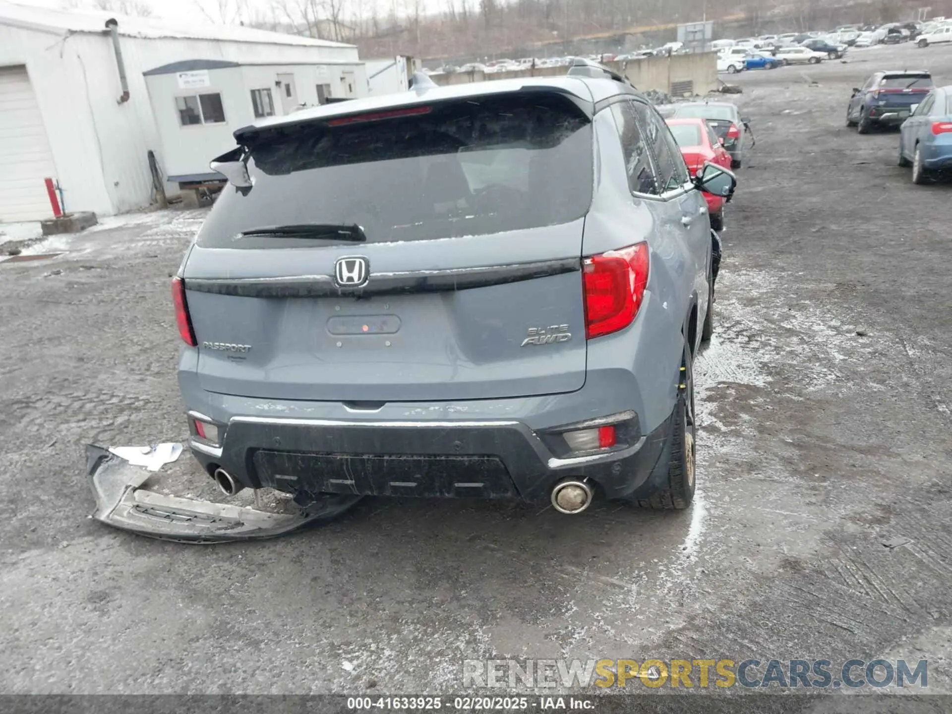 16 Photograph of a damaged car 5FNYF8H06NB015583 HONDA PASSPORT 2022