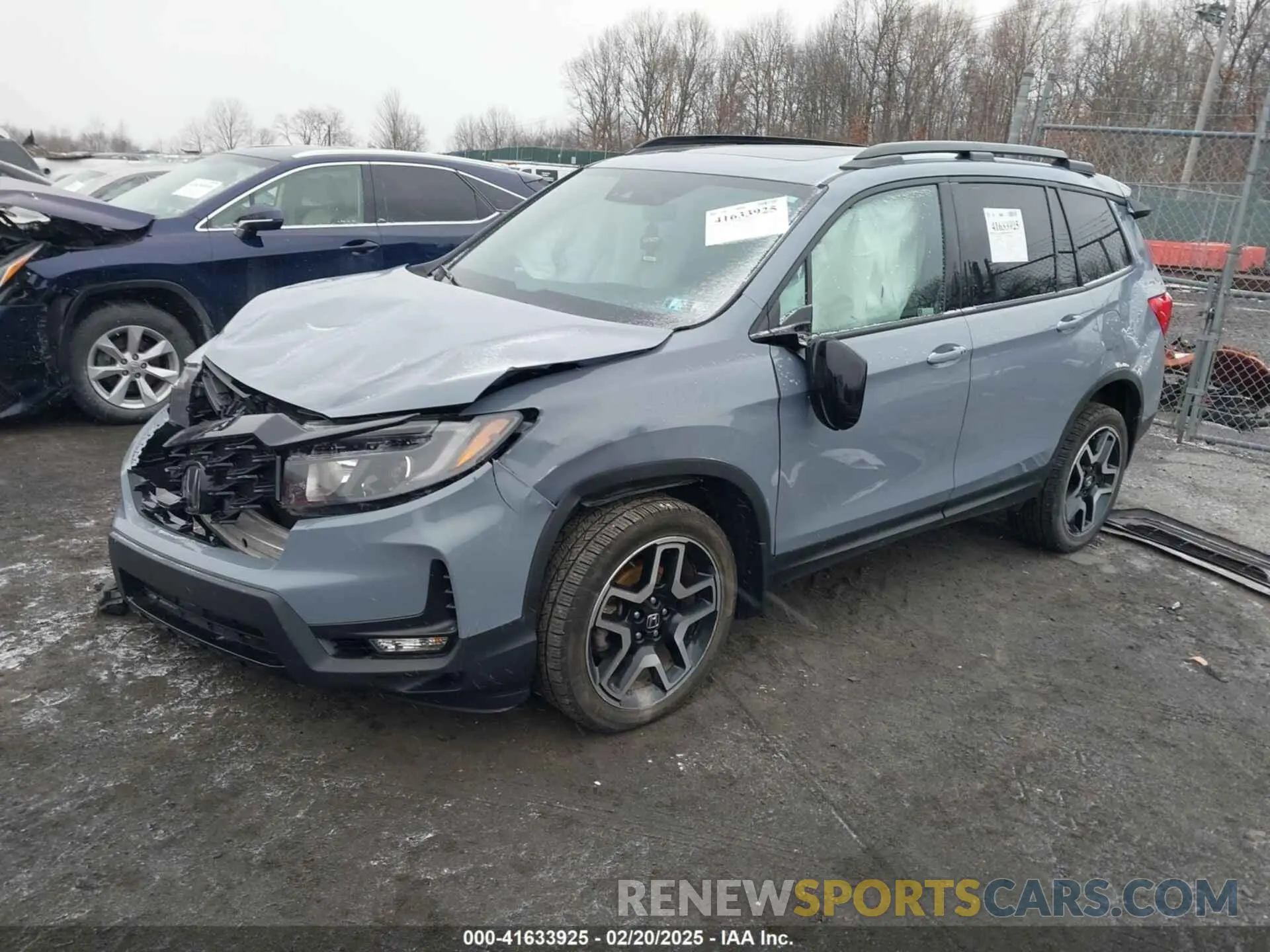 2 Photograph of a damaged car 5FNYF8H06NB015583 HONDA PASSPORT 2022