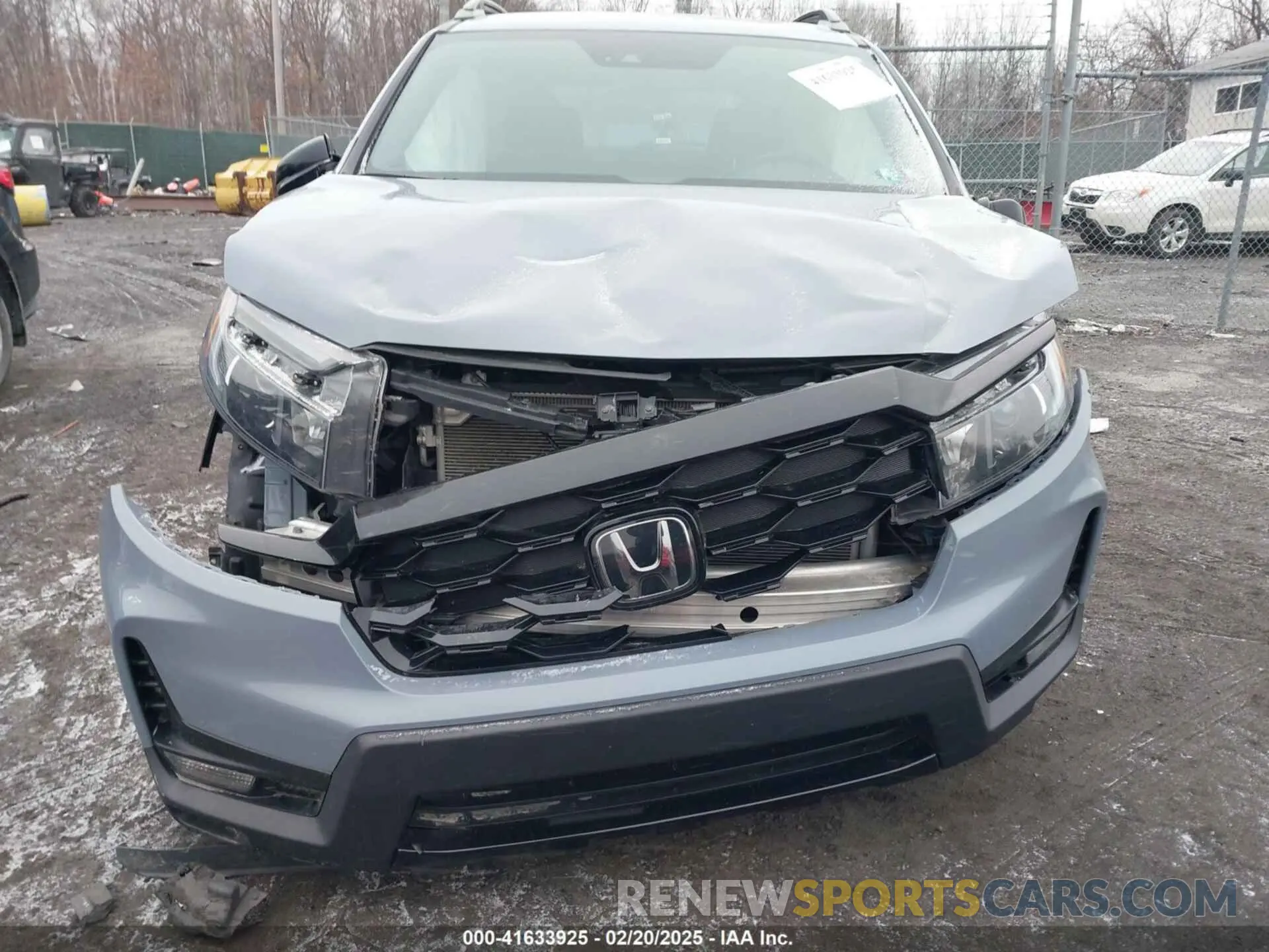 6 Photograph of a damaged car 5FNYF8H06NB015583 HONDA PASSPORT 2022