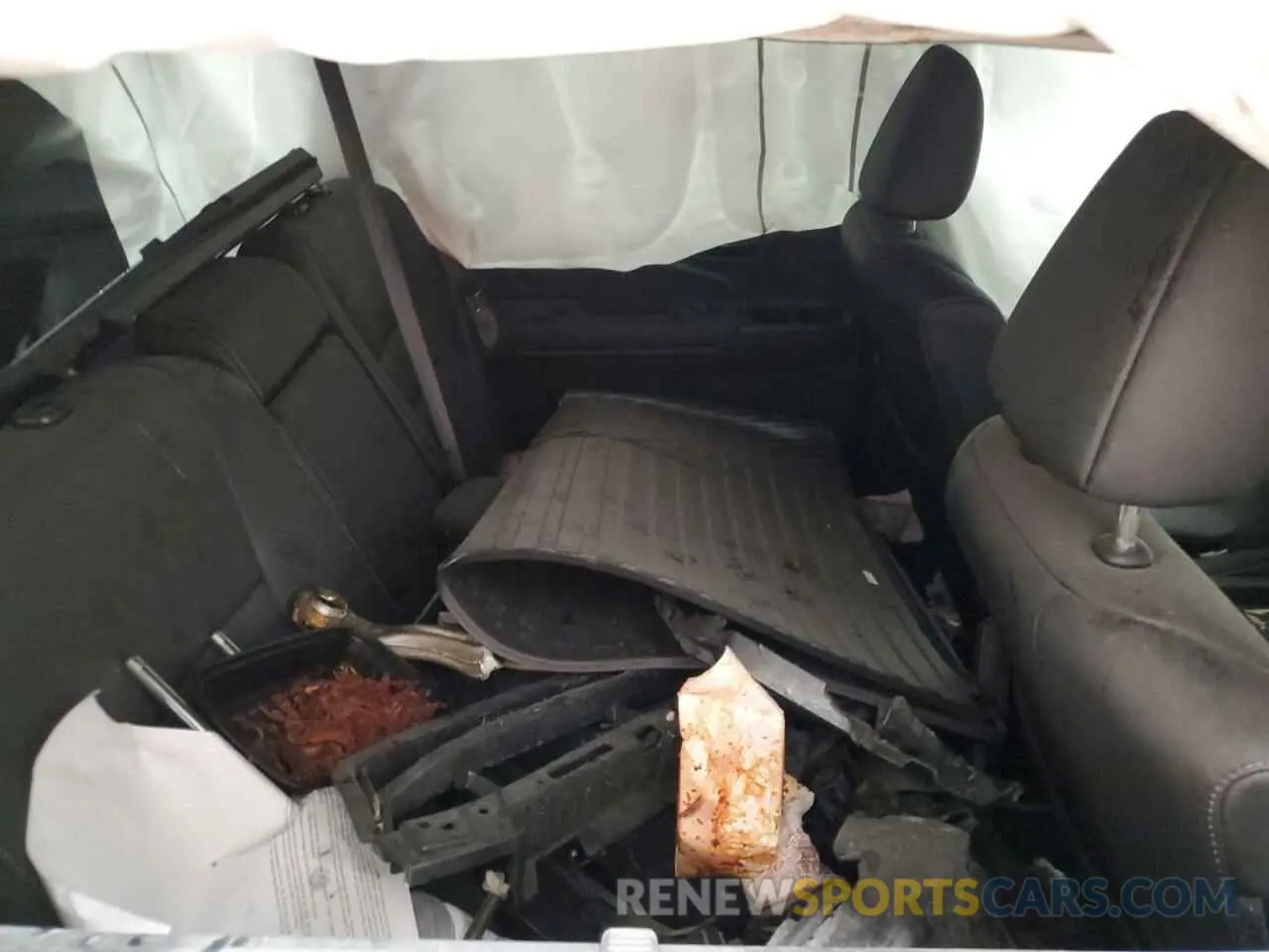 11 Photograph of a damaged car 5FNYF8H07NB008223 HONDA PASSPORT 2022