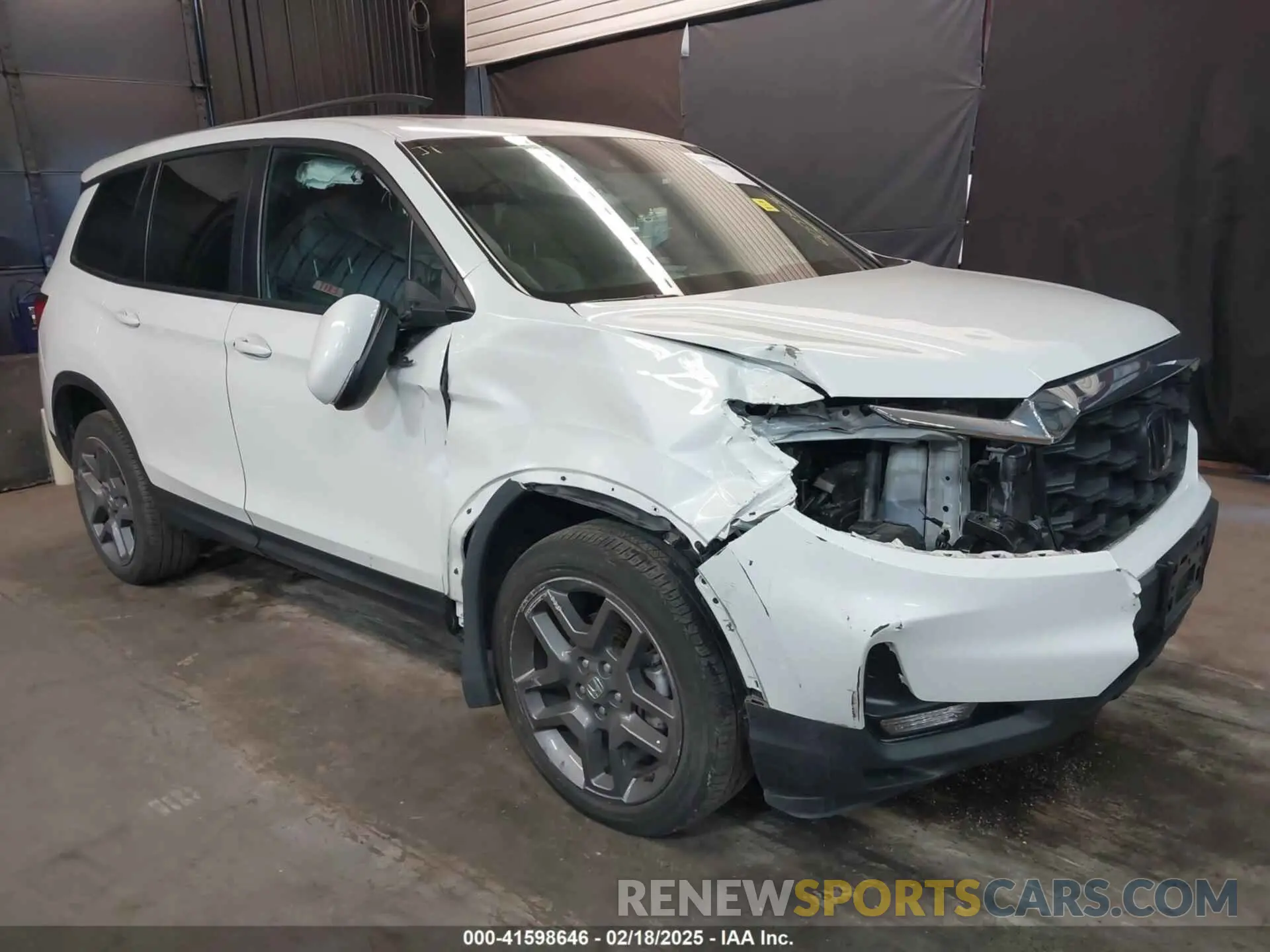 6 Photograph of a damaged car 5FNYF8H52NB001840 HONDA PASSPORT 2022