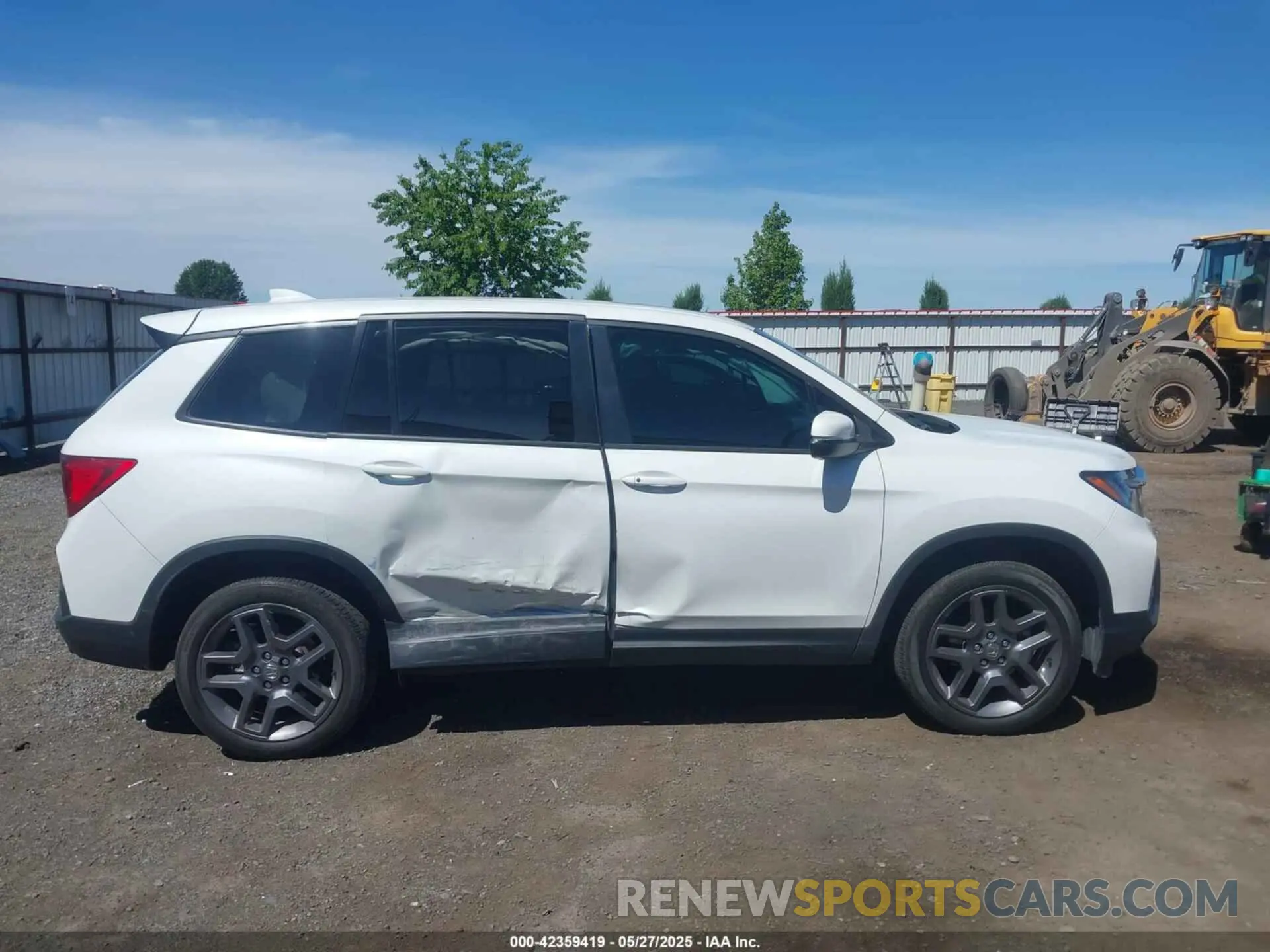 13 Photograph of a damaged car 5FNYF8H52NB009758 HONDA PASSPORT 2022