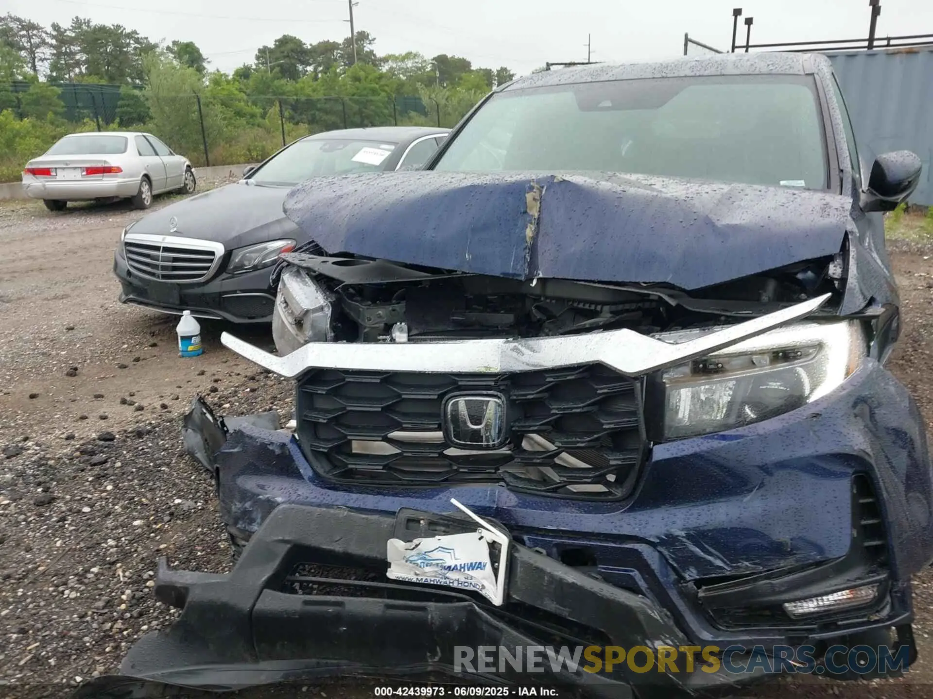 12 Photograph of a damaged car 5FNYF8H52NB010909 HONDA PASSPORT 2022