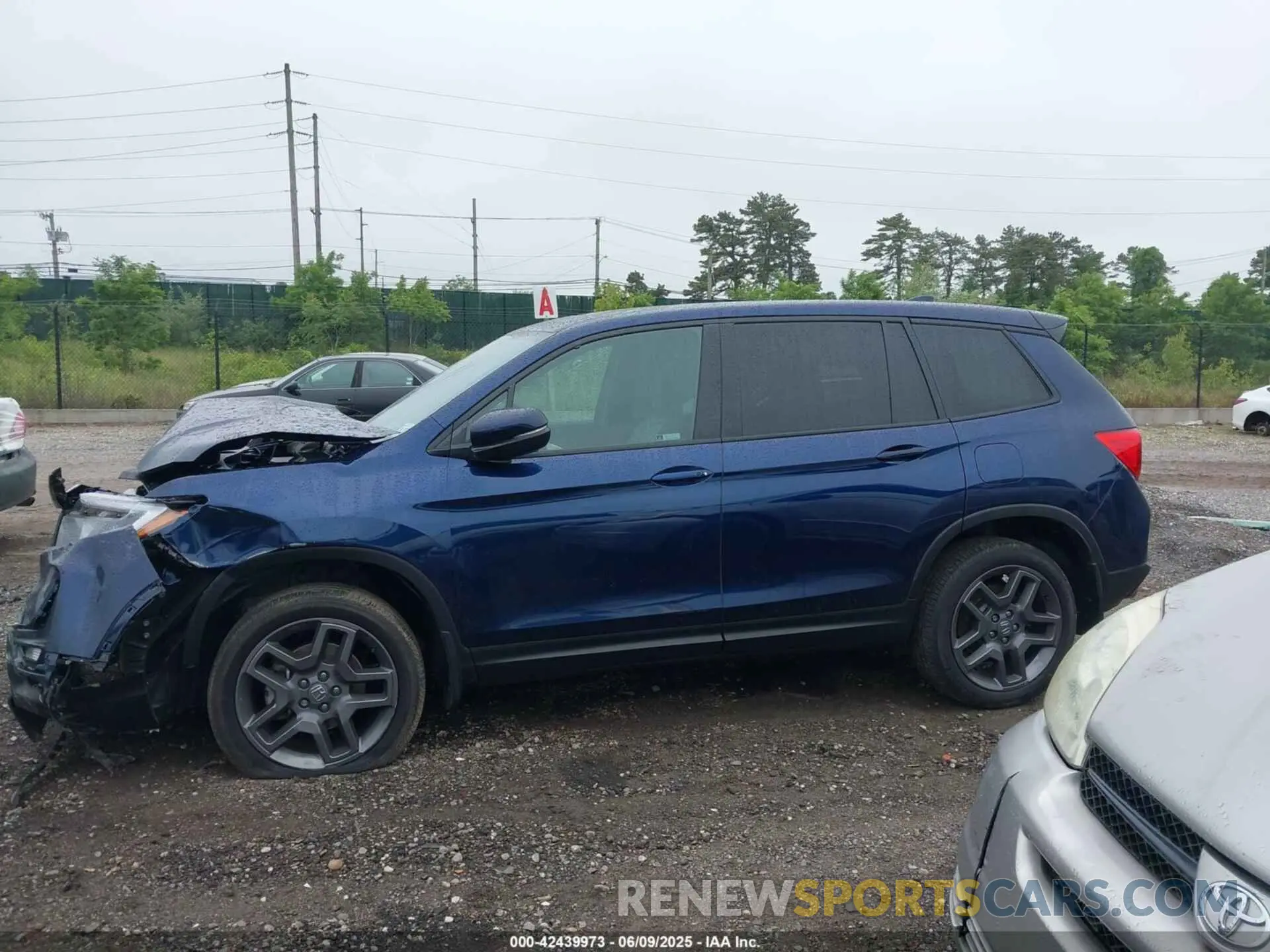 14 Photograph of a damaged car 5FNYF8H52NB010909 HONDA PASSPORT 2022
