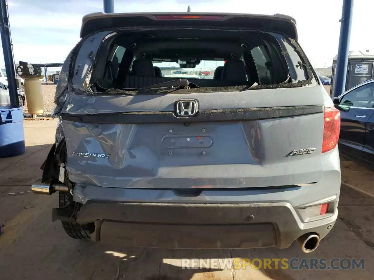 6 Photograph of a damaged car 5FNYF8H53NB007016 HONDA PASSPORT 2022