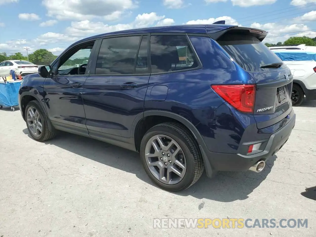 2 Photograph of a damaged car 5FNYF8H53NB029730 HONDA PASSPORT 2022