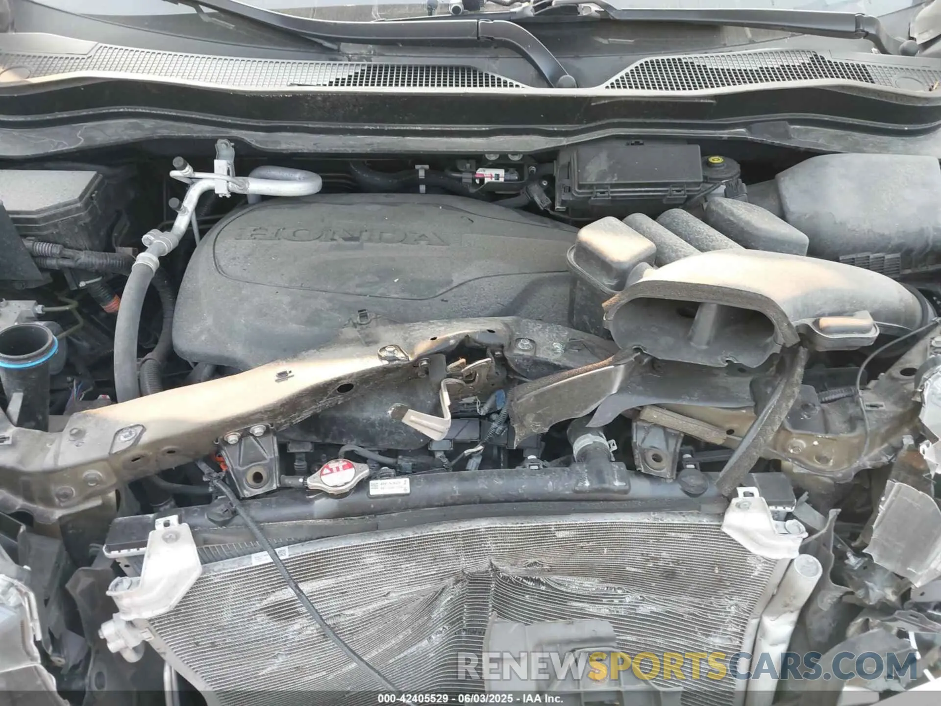 10 Photograph of a damaged car 5FNYF8H57NB003633 HONDA PASSPORT 2022