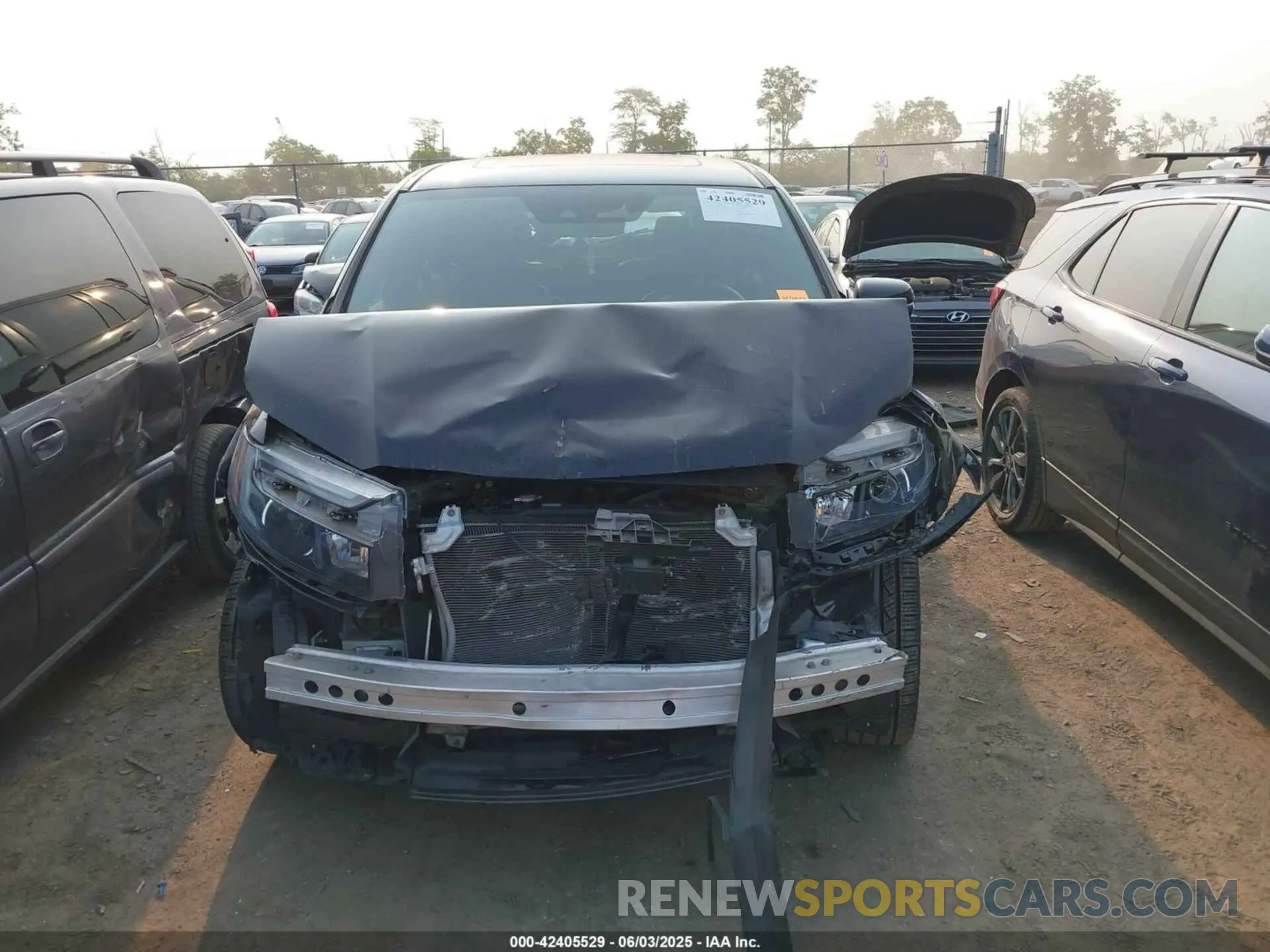 13 Photograph of a damaged car 5FNYF8H57NB003633 HONDA PASSPORT 2022