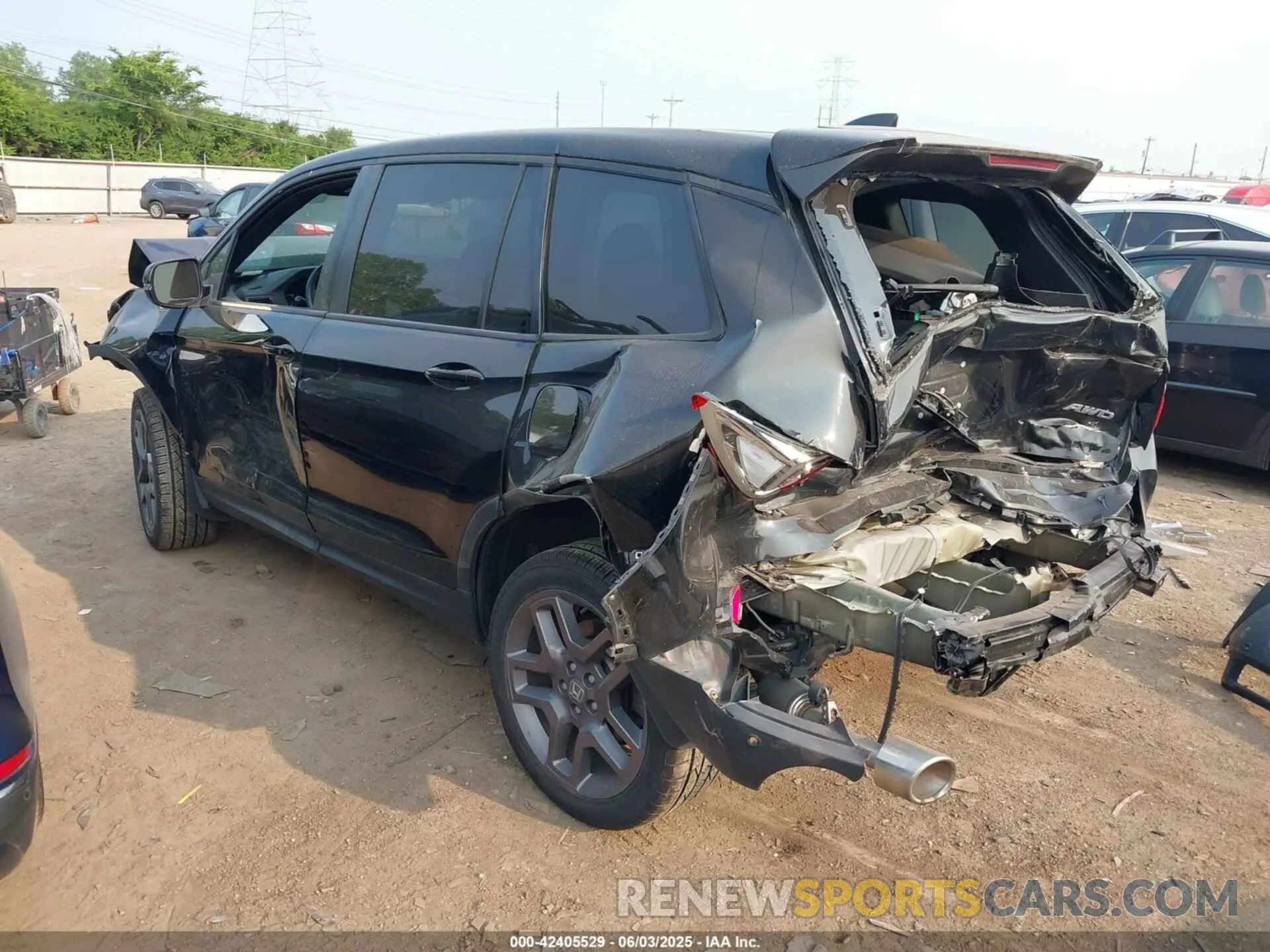 3 Photograph of a damaged car 5FNYF8H57NB003633 HONDA PASSPORT 2022