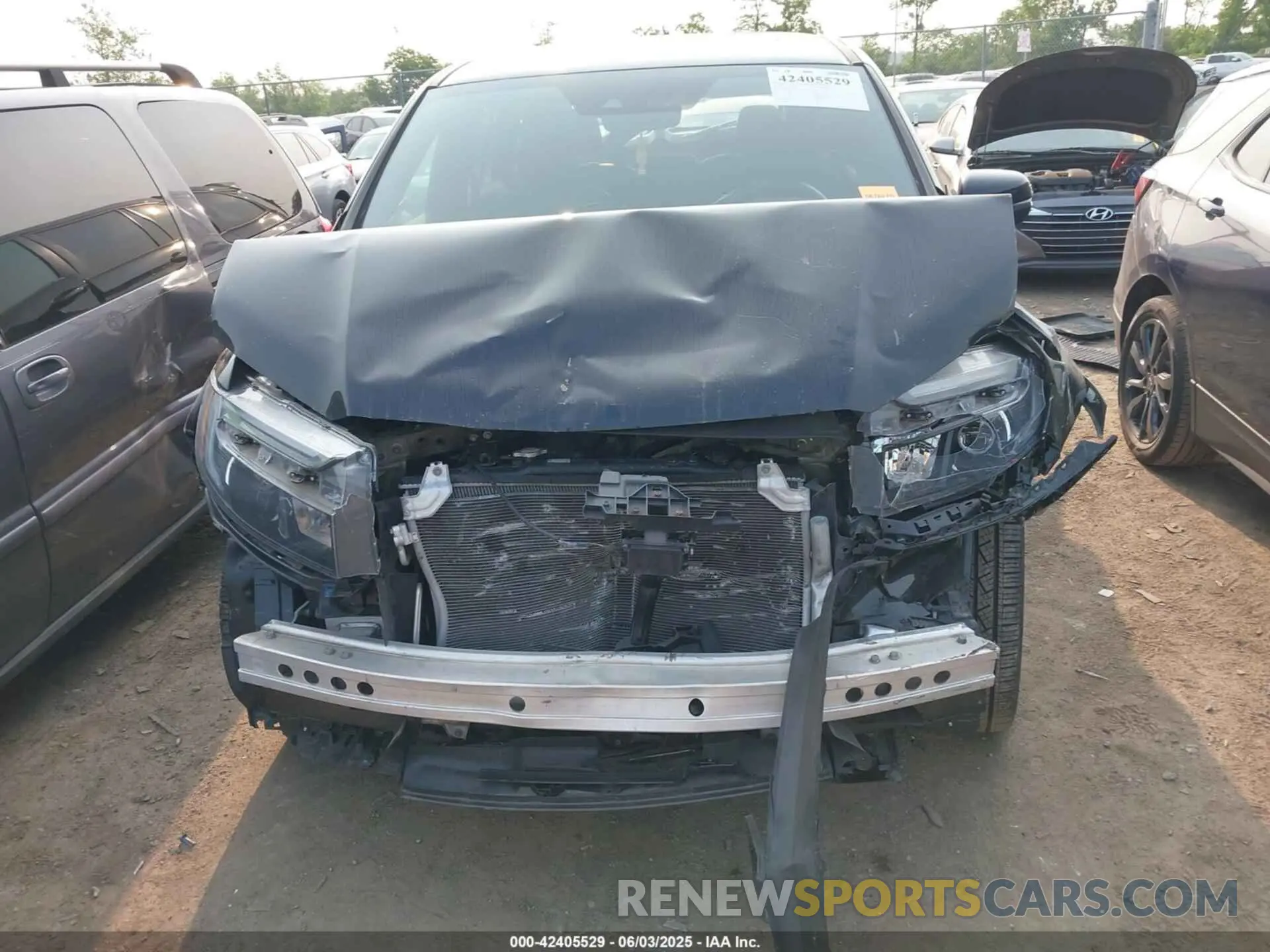 6 Photograph of a damaged car 5FNYF8H57NB003633 HONDA PASSPORT 2022
