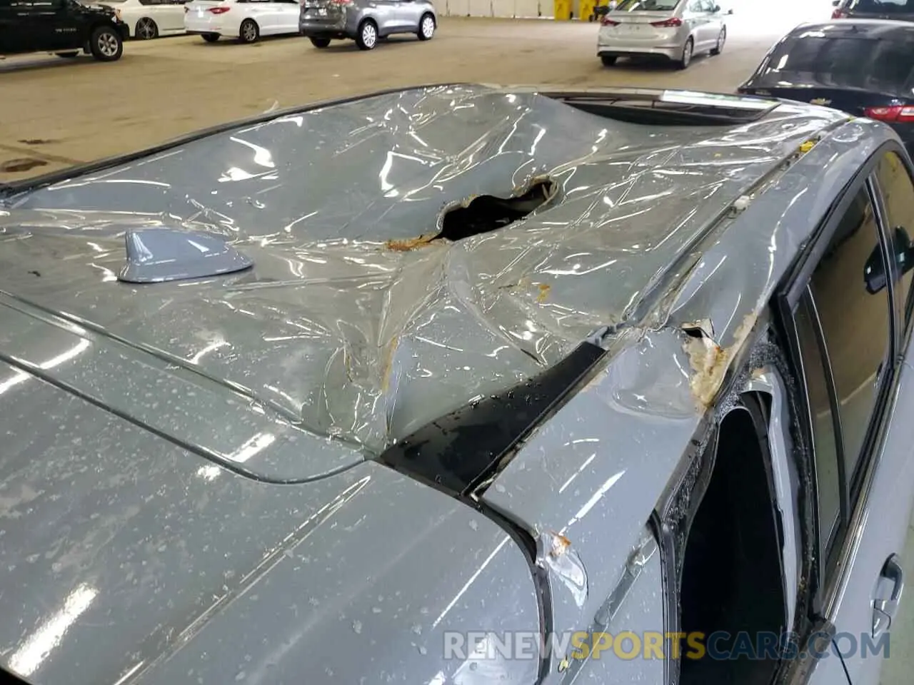 13 Photograph of a damaged car 5FNYF8H59NB000975 HONDA PASSPORT 2022