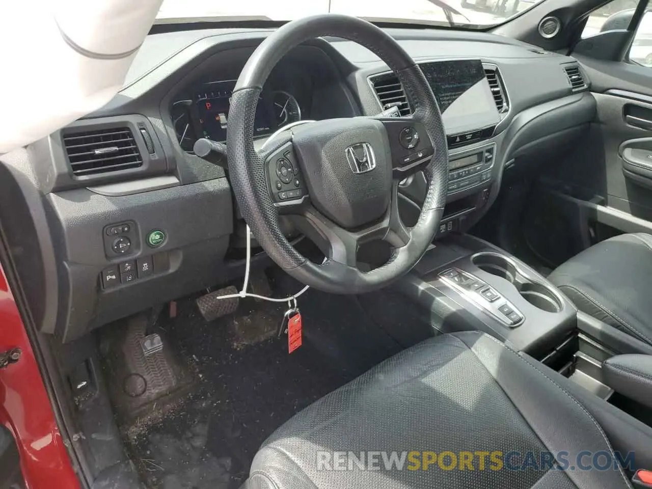 8 Photograph of a damaged car 5FNYF8H59NB021390 HONDA PASSPORT 2022