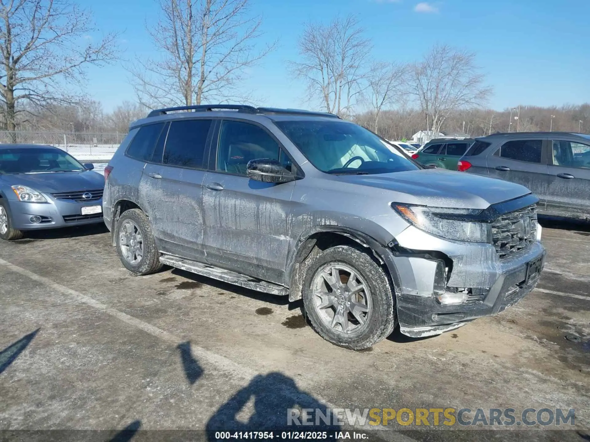 1 Photograph of a damaged car 5FNYF8H61NB000381 HONDA PASSPORT 2022