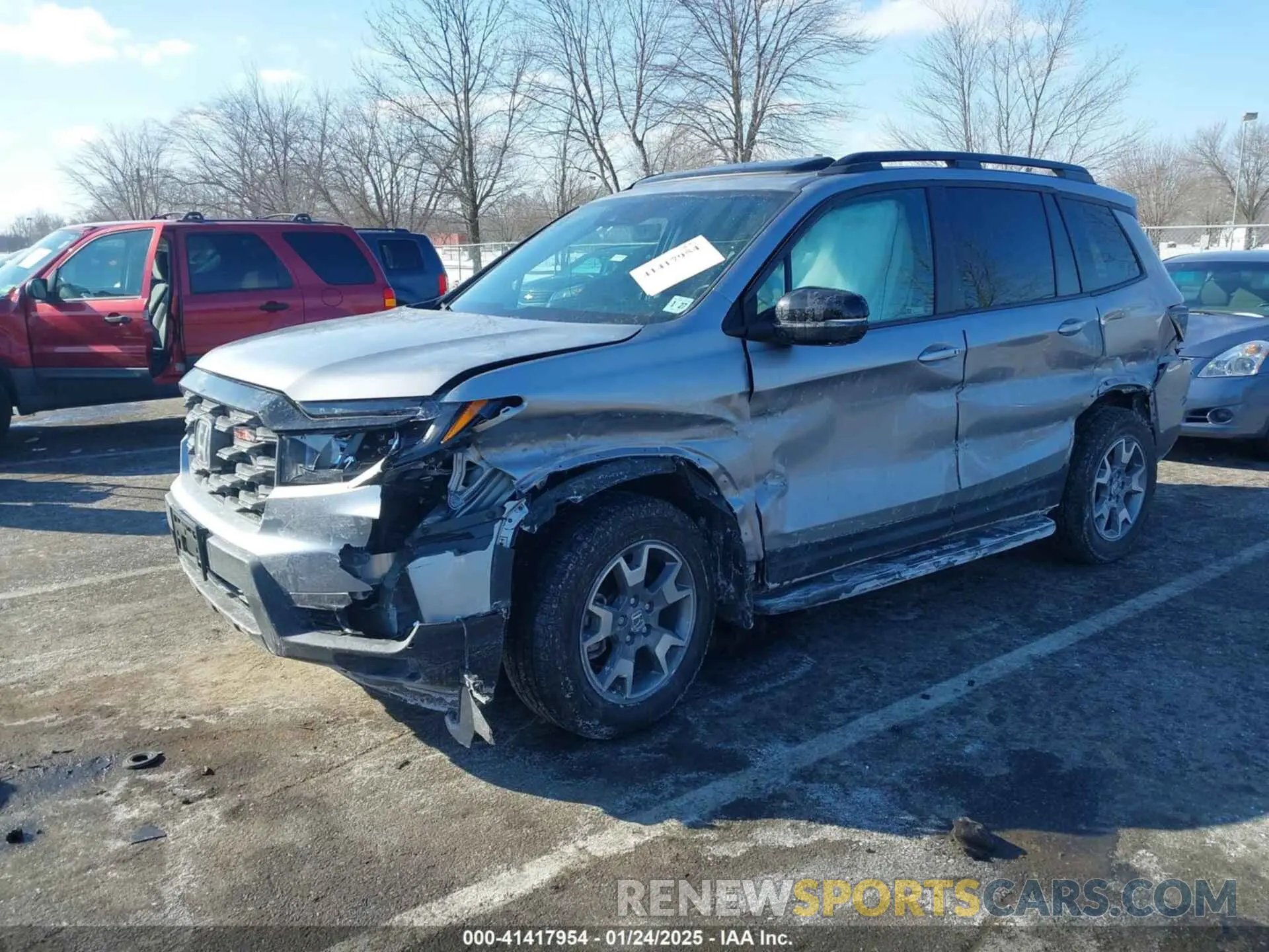 2 Photograph of a damaged car 5FNYF8H61NB000381 HONDA PASSPORT 2022