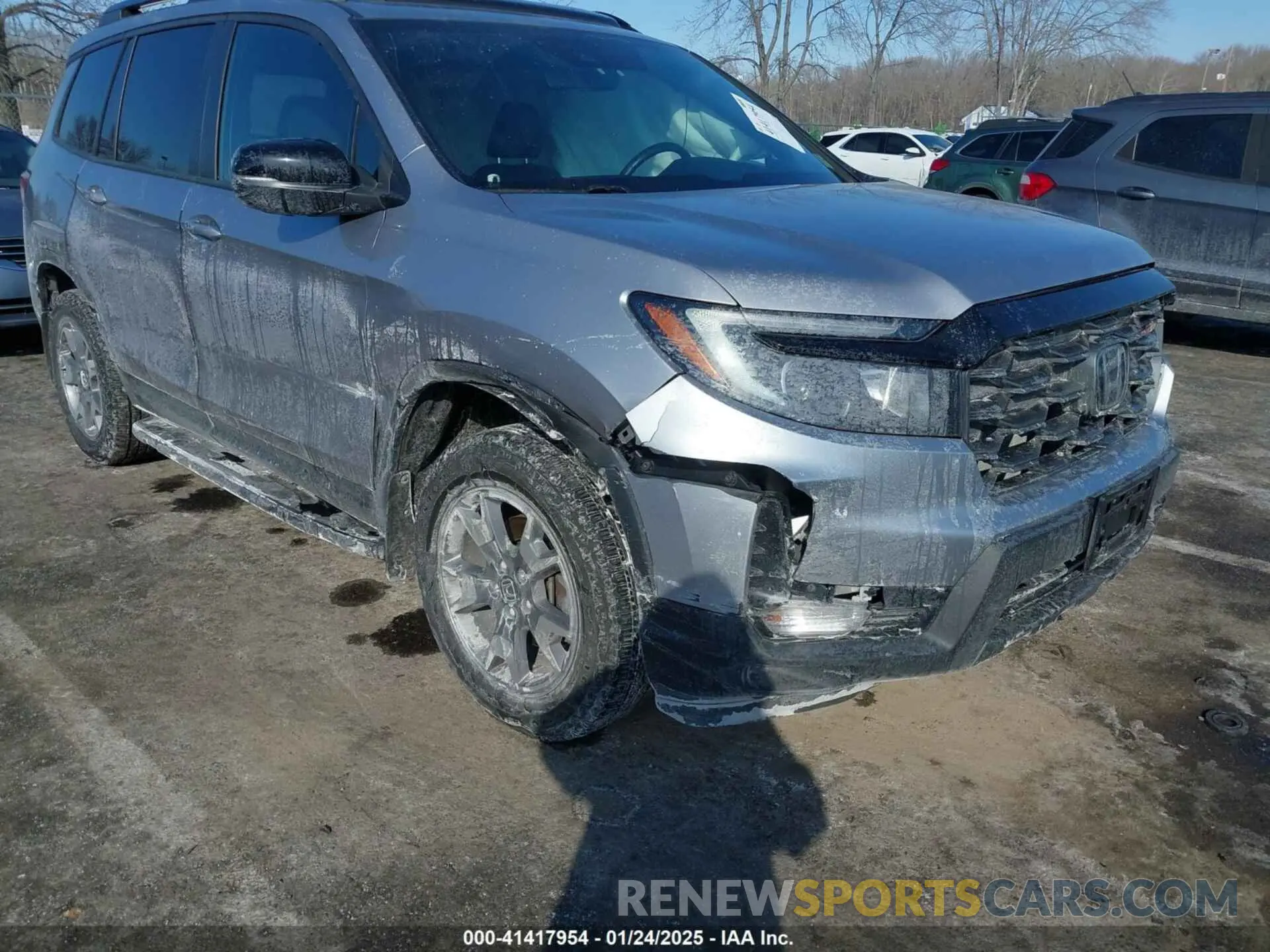 6 Photograph of a damaged car 5FNYF8H61NB000381 HONDA PASSPORT 2022