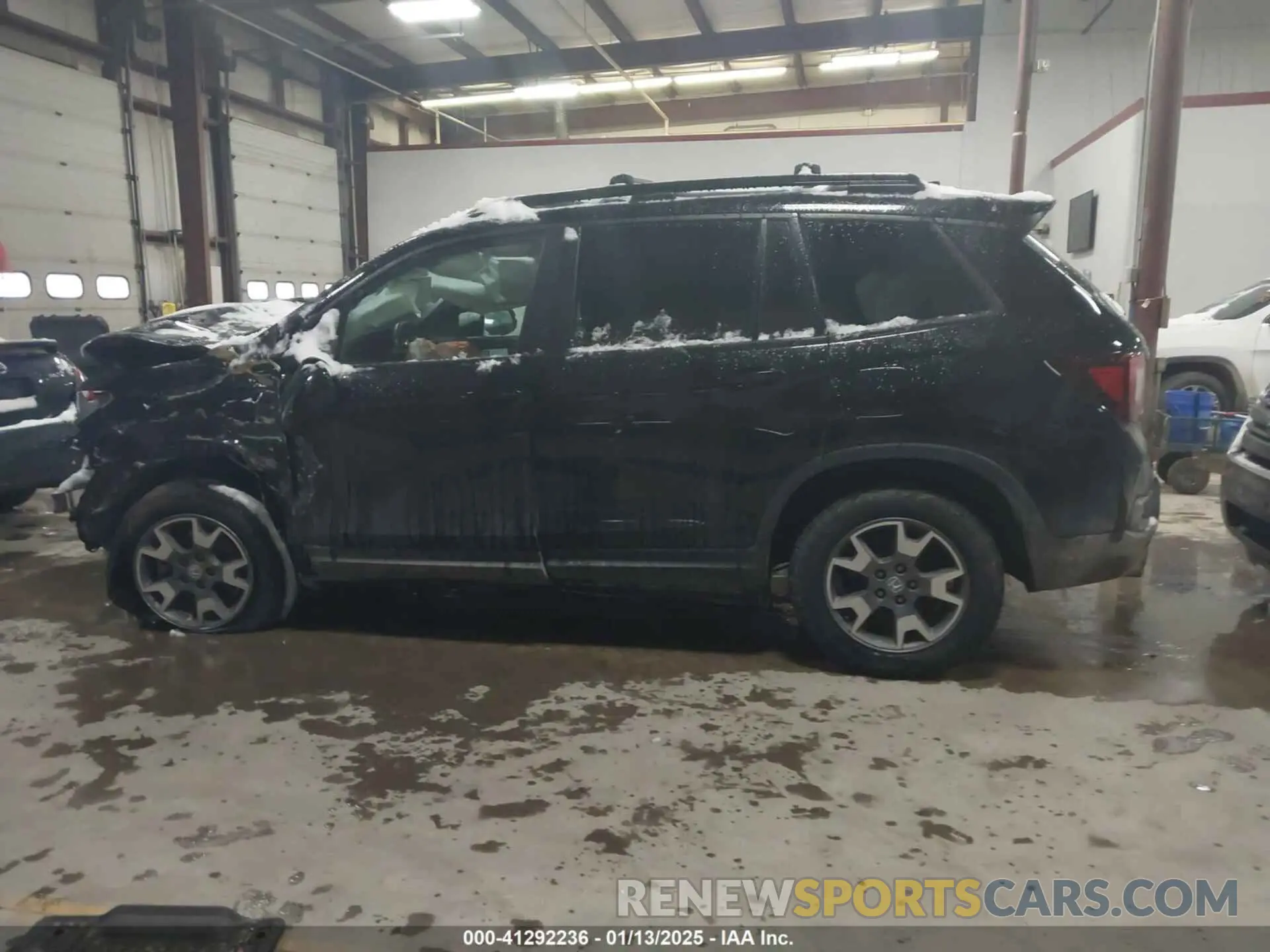 14 Photograph of a damaged car 5FNYF8H63NB028070 HONDA PASSPORT 2022