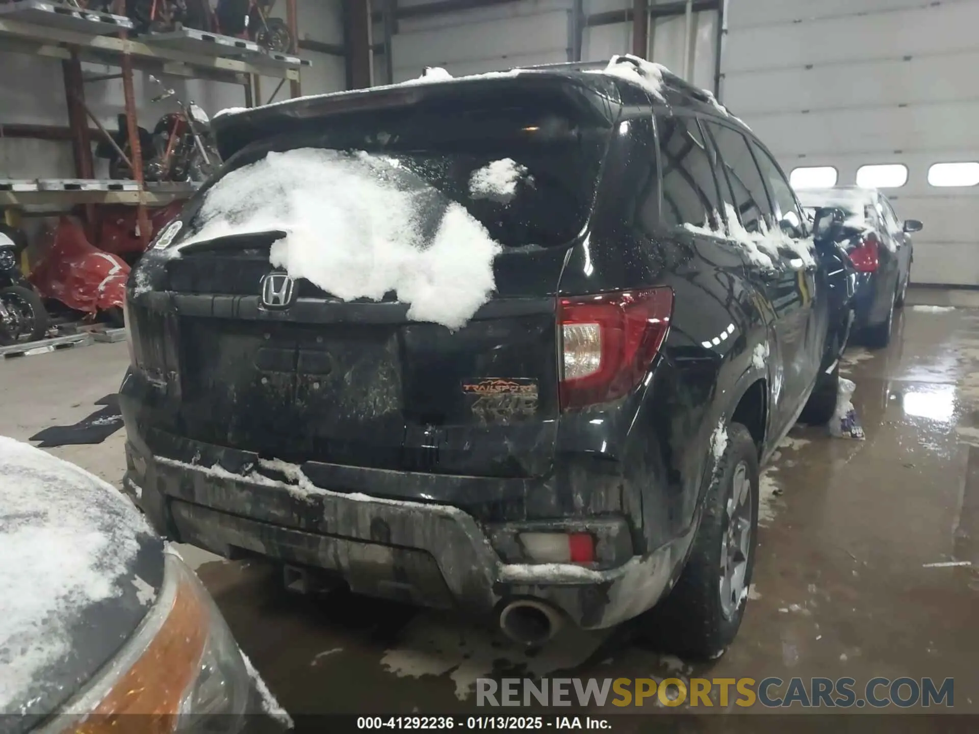 16 Photograph of a damaged car 5FNYF8H63NB028070 HONDA PASSPORT 2022