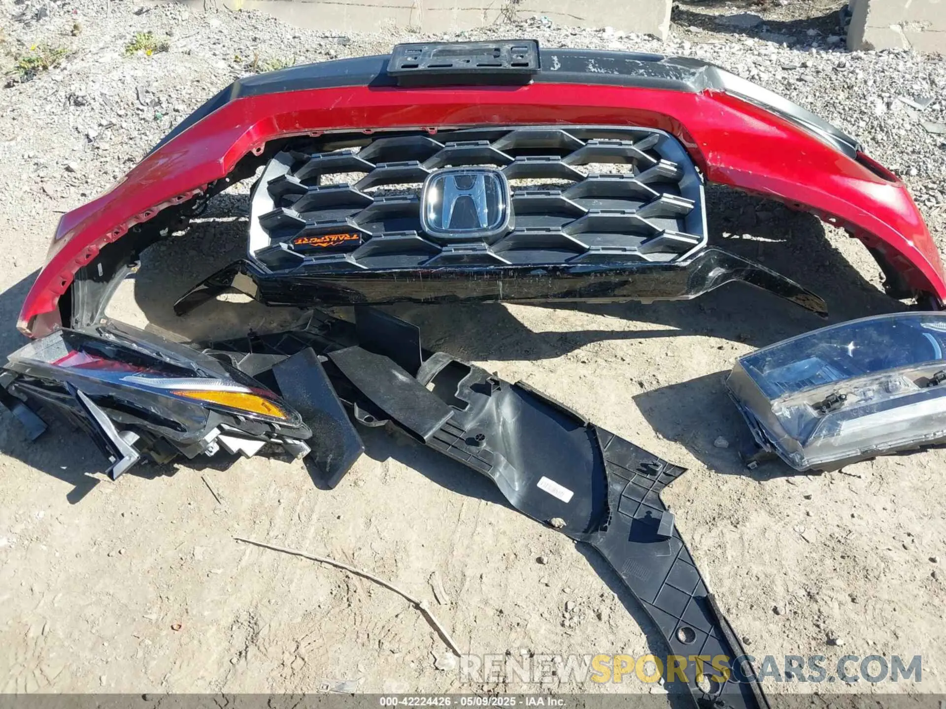 12 Photograph of a damaged car 5FNYF8H69NB015906 HONDA PASSPORT 2022