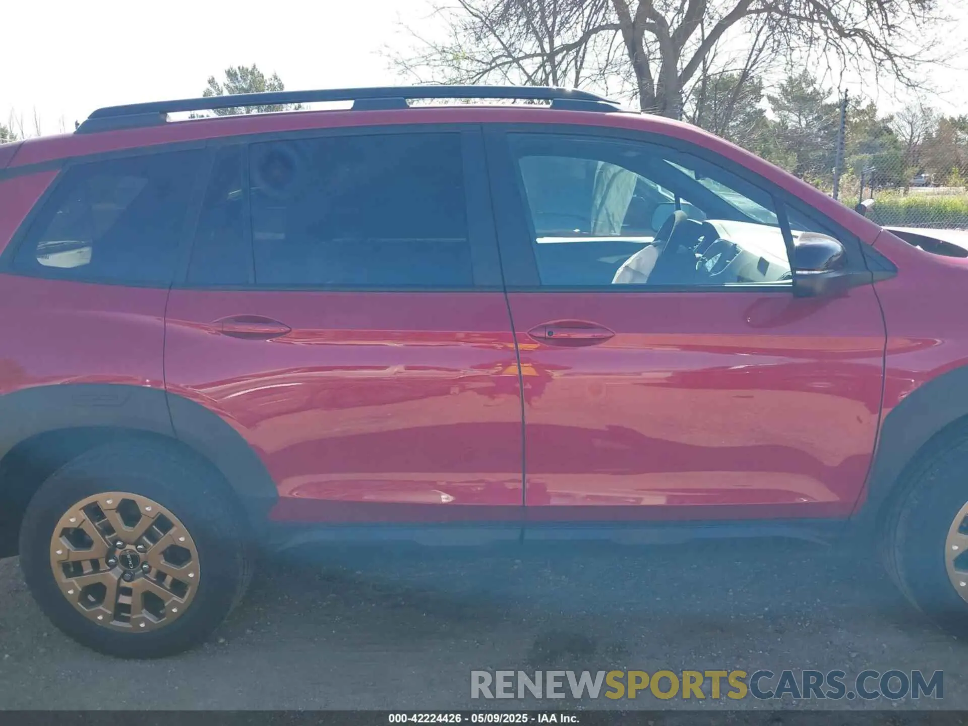 14 Photograph of a damaged car 5FNYF8H69NB015906 HONDA PASSPORT 2022