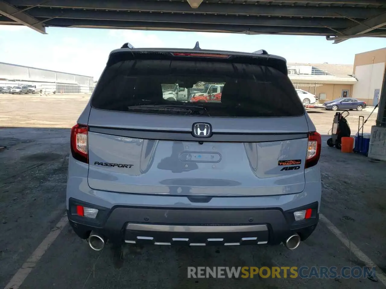 6 Photograph of a damaged car 5FNYF8H69NB029269 HONDA PASSPORT 2022