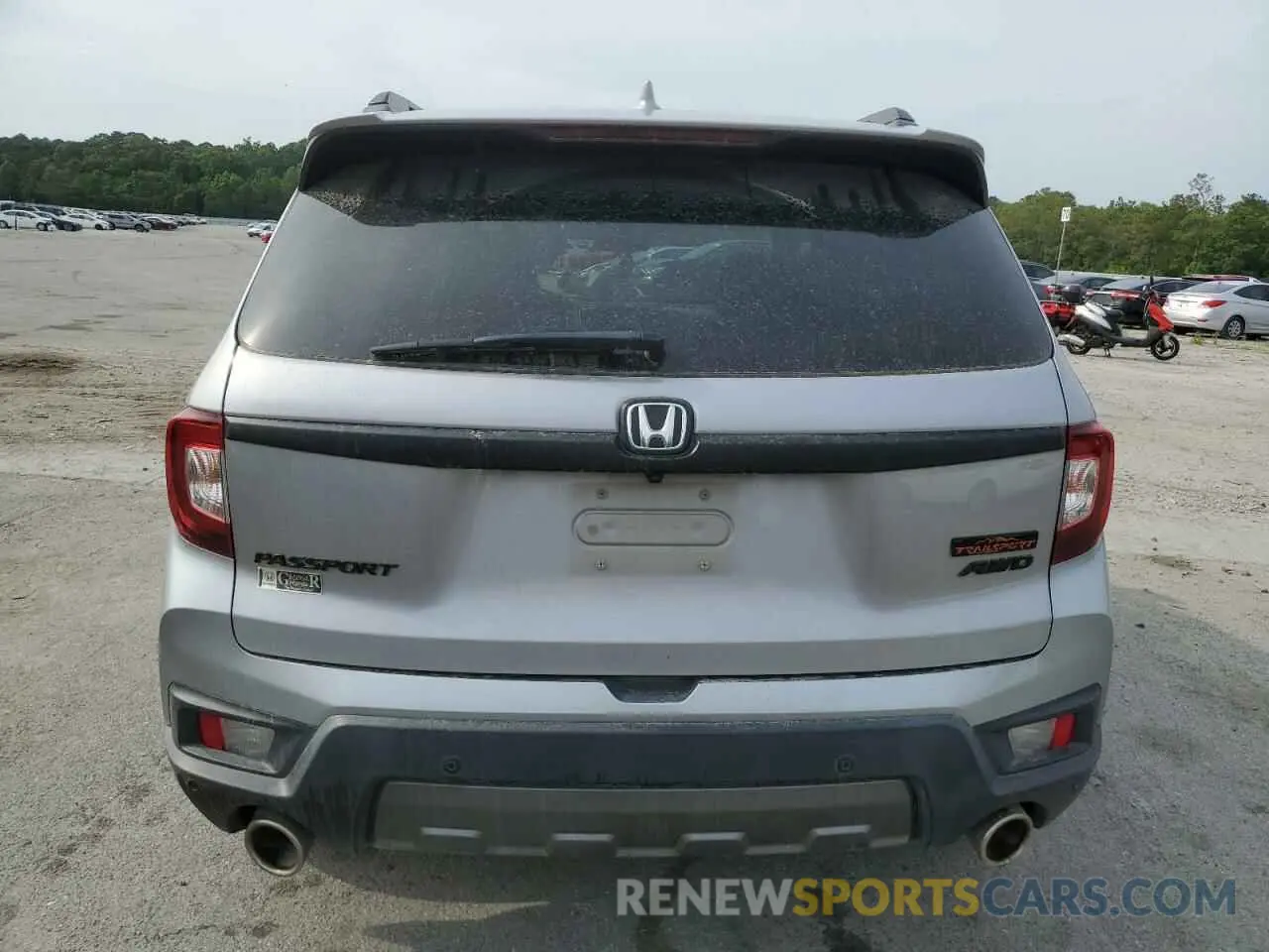 6 Photograph of a damaged car 5FNYF8H6XNB000430 HONDA PASSPORT 2022