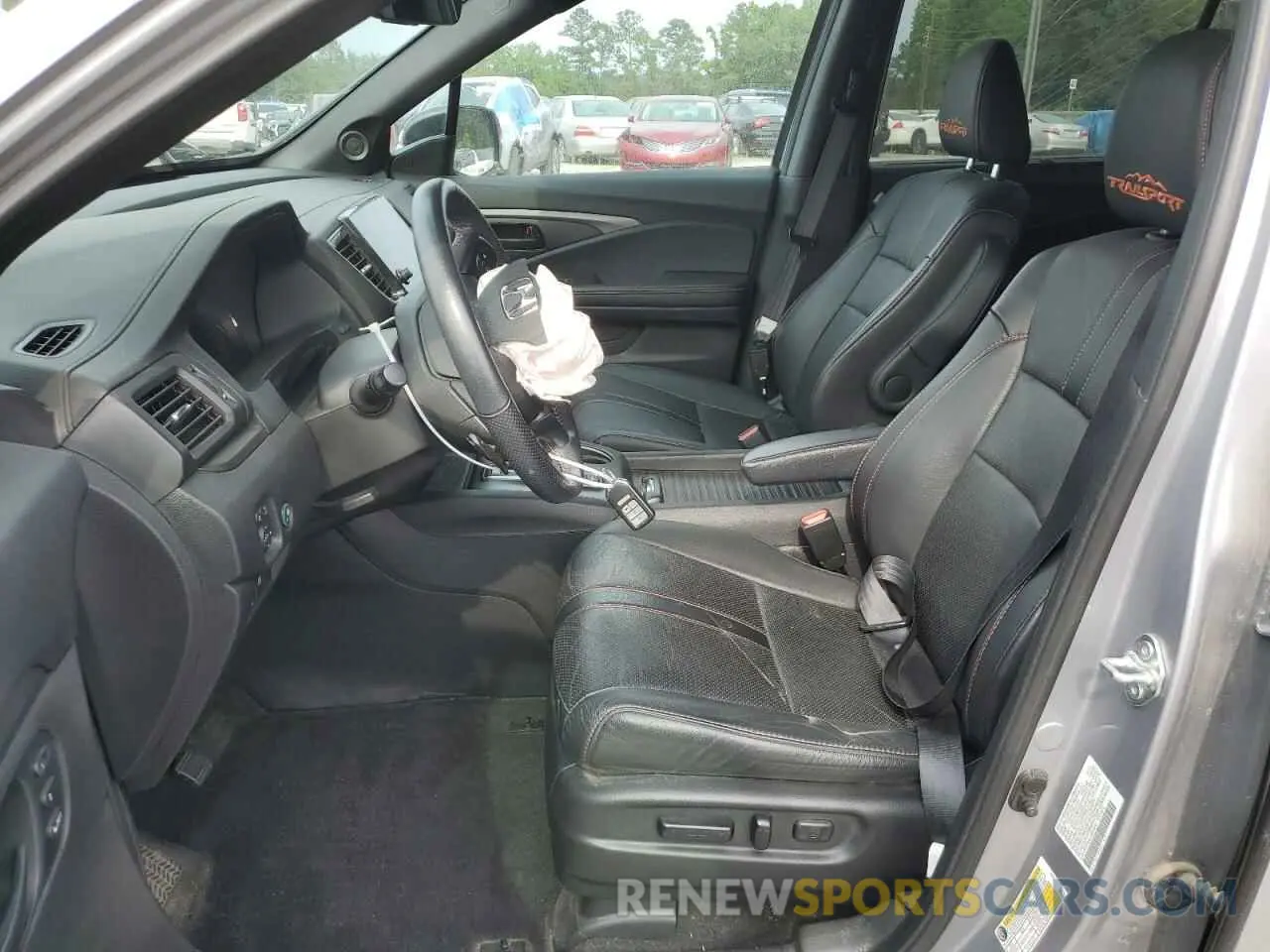 7 Photograph of a damaged car 5FNYF8H6XNB000430 HONDA PASSPORT 2022