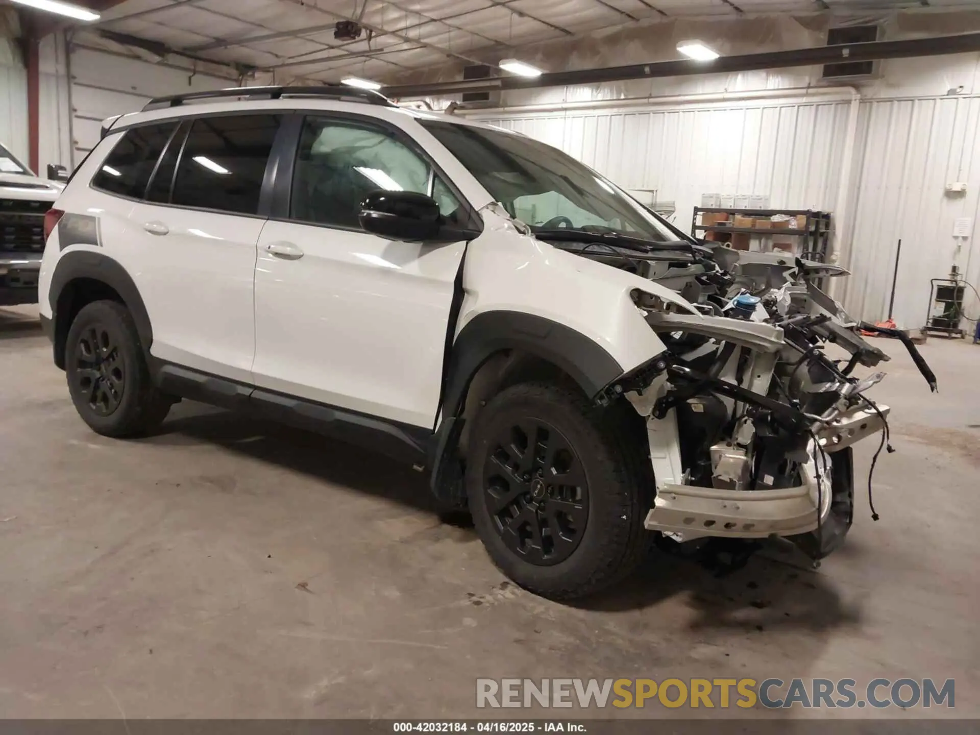 1 Photograph of a damaged car 5FNYF8H6XNB019074 HONDA PASSPORT 2022