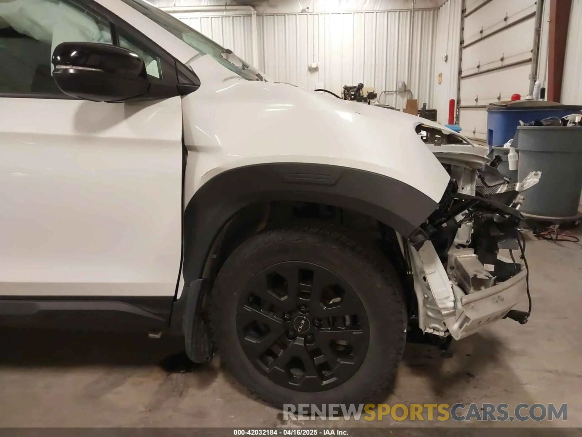20 Photograph of a damaged car 5FNYF8H6XNB019074 HONDA PASSPORT 2022