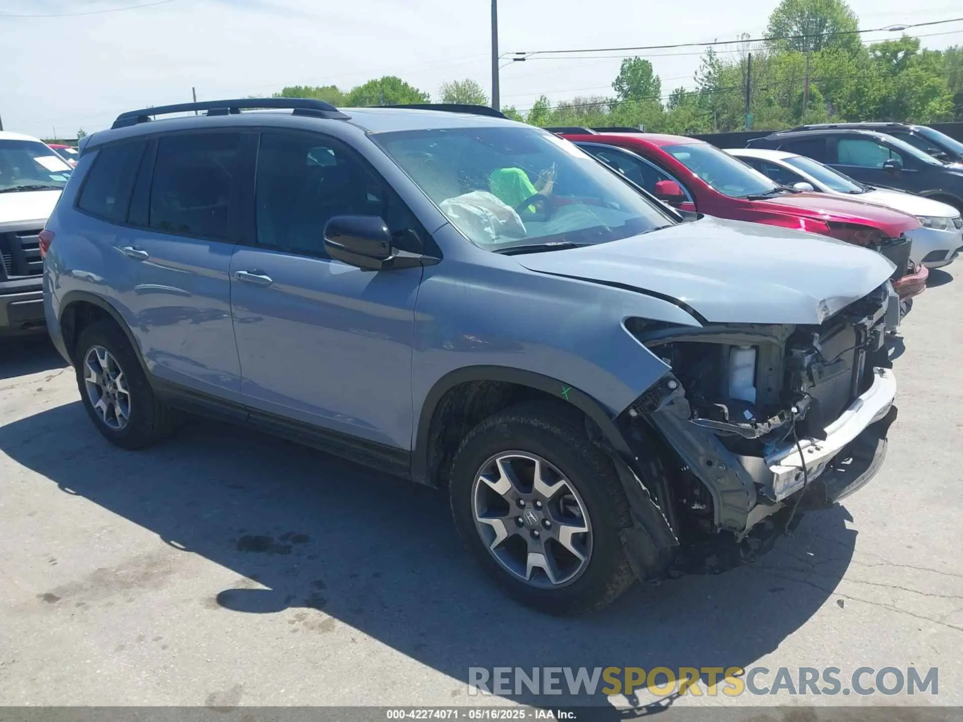 1 Photograph of a damaged car 5FNYF8H6XNB023013 HONDA PASSPORT 2022