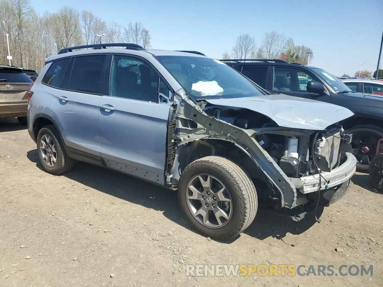 4 Photograph of a damaged car 5FNYF8H6XNB029250 HONDA PASSPORT 2022