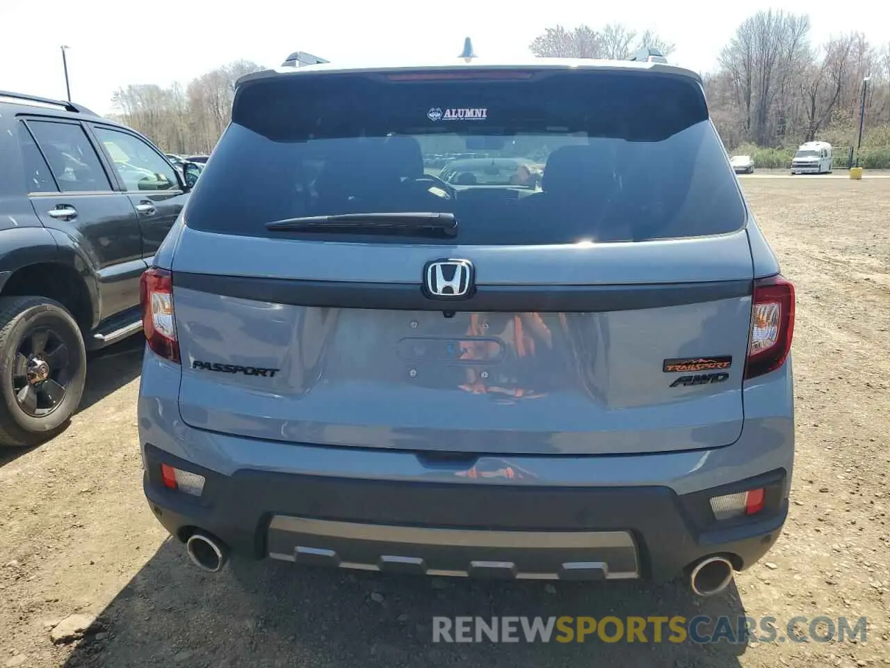 6 Photograph of a damaged car 5FNYF8H6XNB029250 HONDA PASSPORT 2022