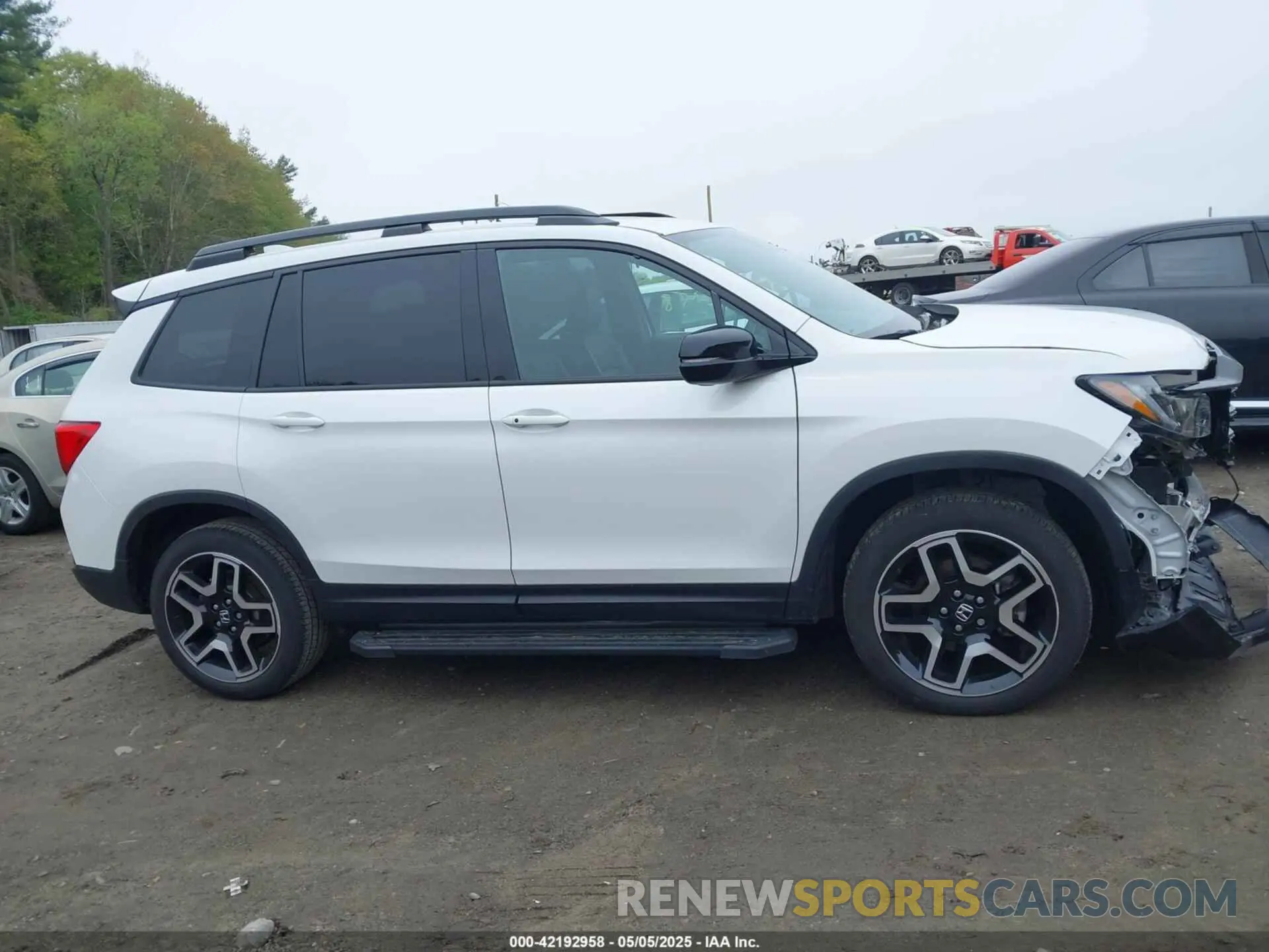 13 Photograph of a damaged car 5FNYF8H00PB022743 HONDA PASSPORT 2023