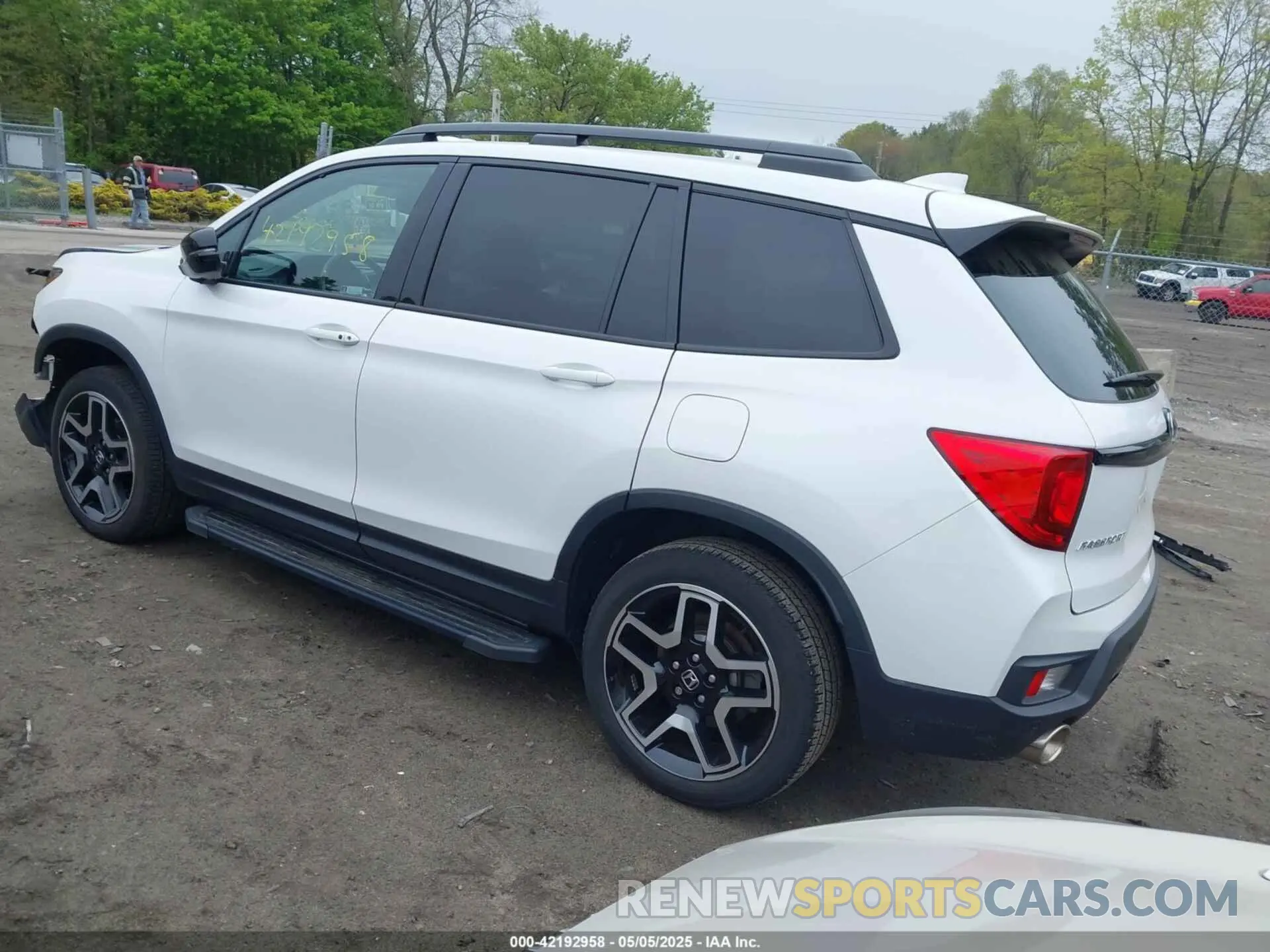 3 Photograph of a damaged car 5FNYF8H00PB022743 HONDA PASSPORT 2023