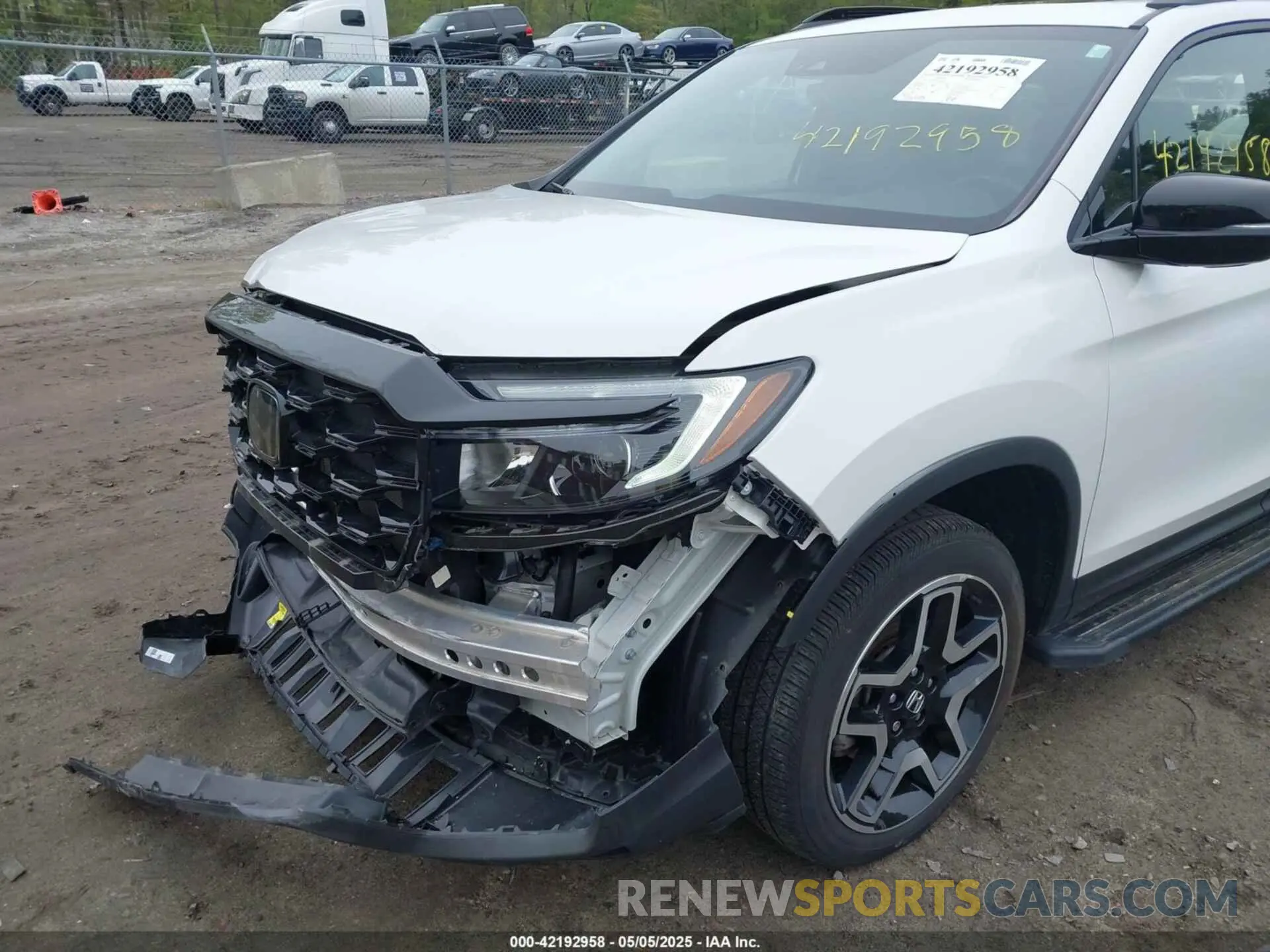 6 Photograph of a damaged car 5FNYF8H00PB022743 HONDA PASSPORT 2023