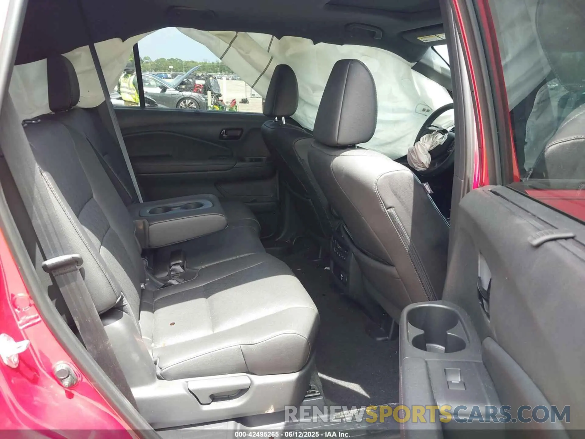 8 Photograph of a damaged car 5FNYF8H01PB031645 HONDA PASSPORT 2023