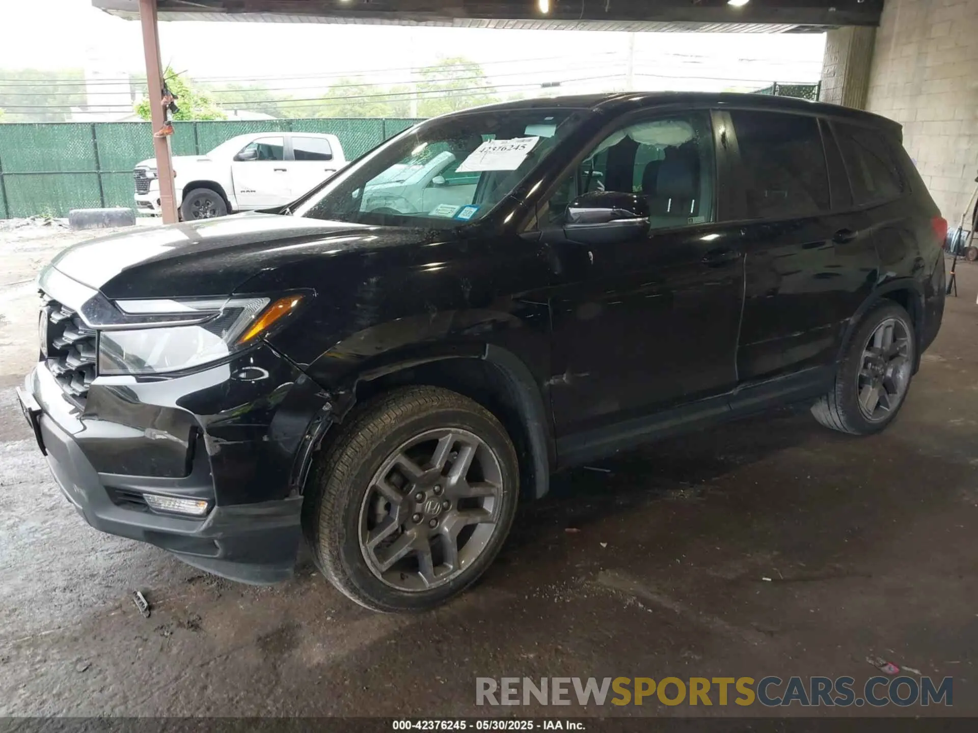 2 Photograph of a damaged car 5FNYF8H52PB033173 HONDA PASSPORT 2023
