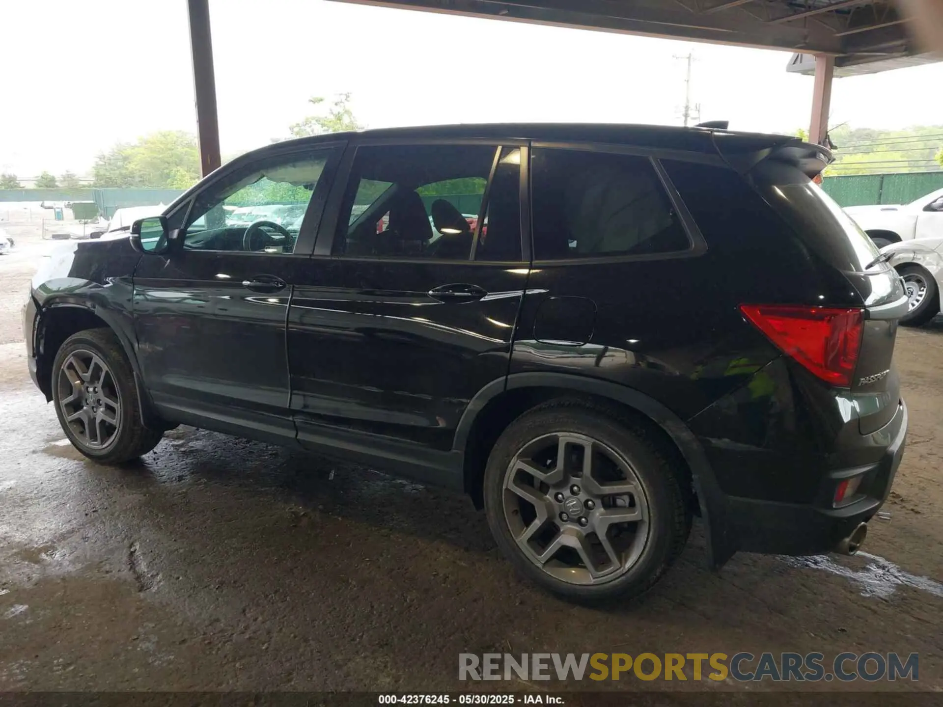 3 Photograph of a damaged car 5FNYF8H52PB033173 HONDA PASSPORT 2023