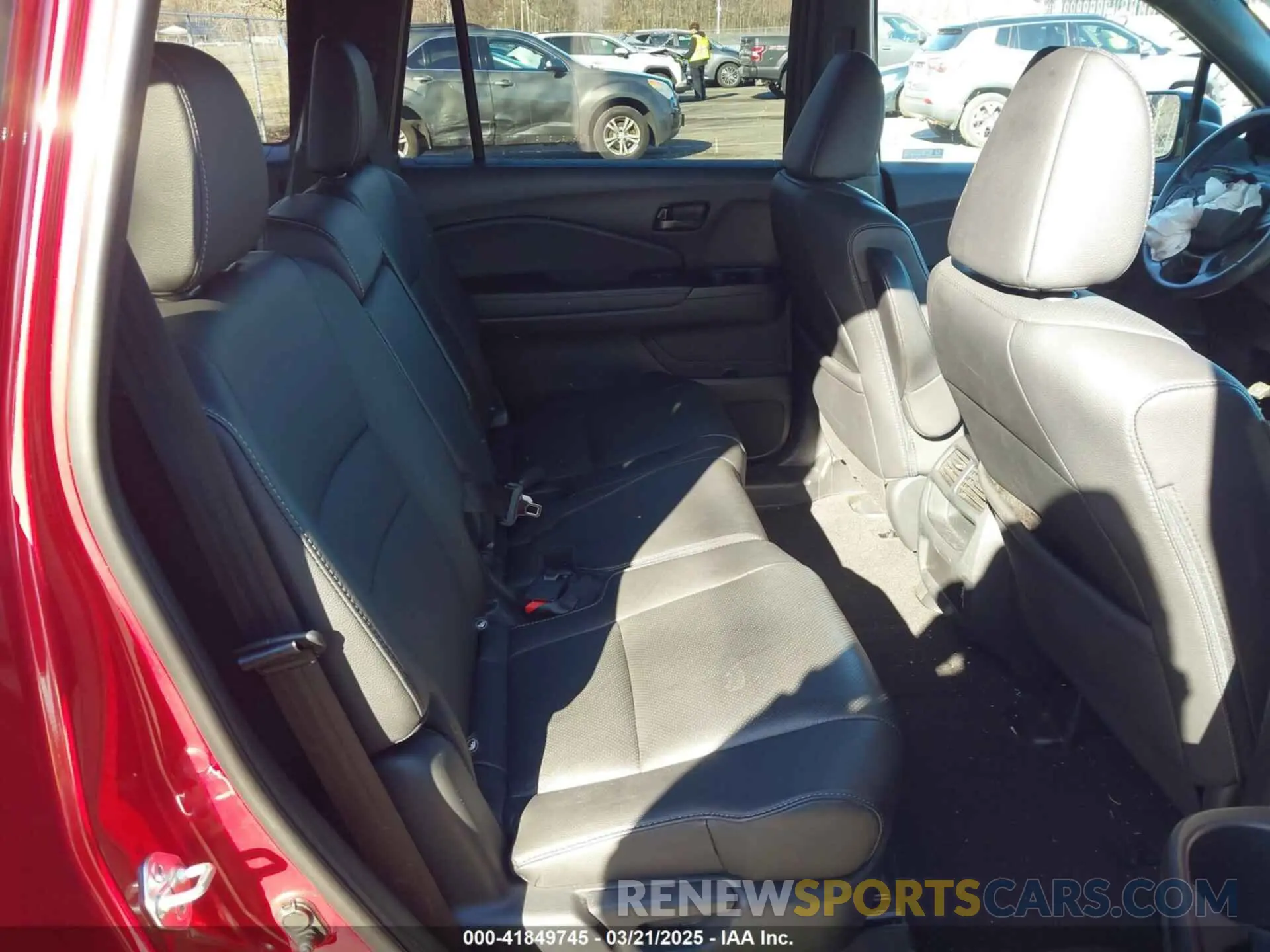 8 Photograph of a damaged car 5FNYF8H53PB010811 HONDA PASSPORT 2023