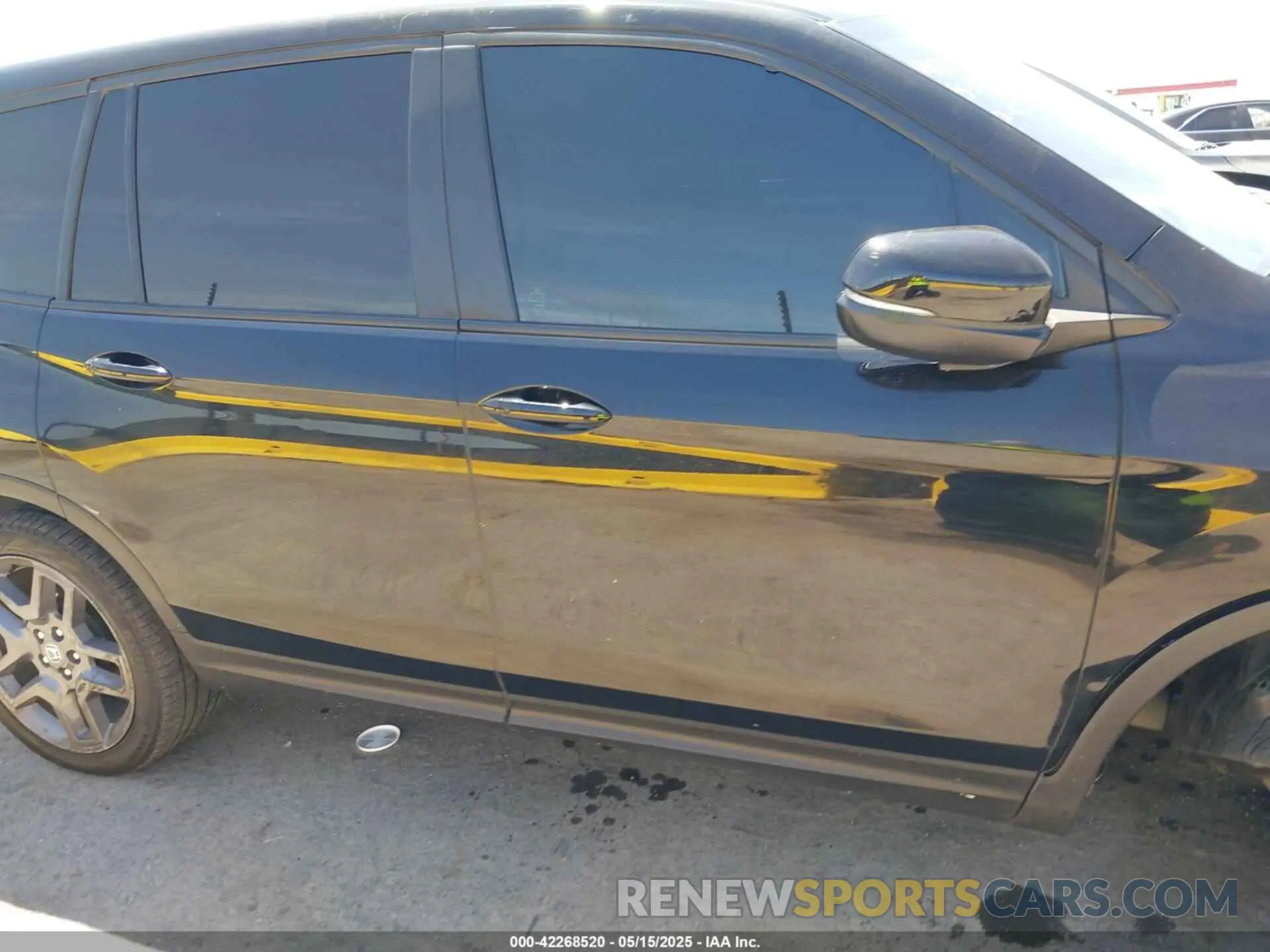 13 Photograph of a damaged car 5FNYF8H55PB020448 HONDA PASSPORT 2023