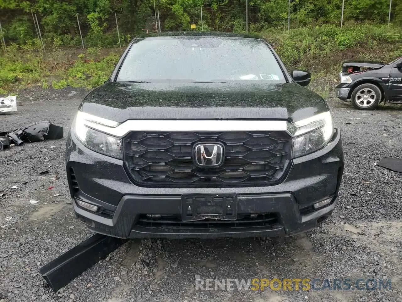 5 Photograph of a damaged car 5FNYF8H55PB022183 HONDA PASSPORT 2023