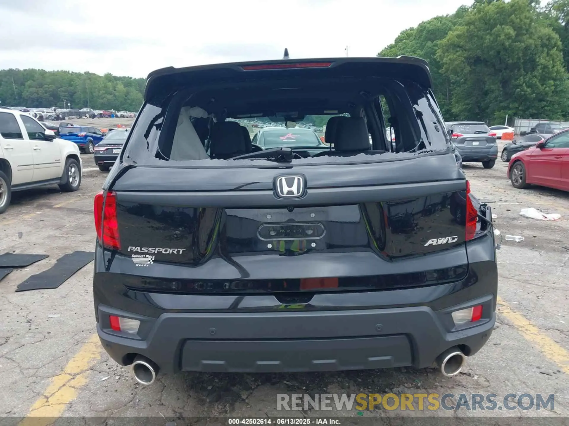 15 Photograph of a damaged car 5FNYF8H56PB009779 HONDA PASSPORT 2023
