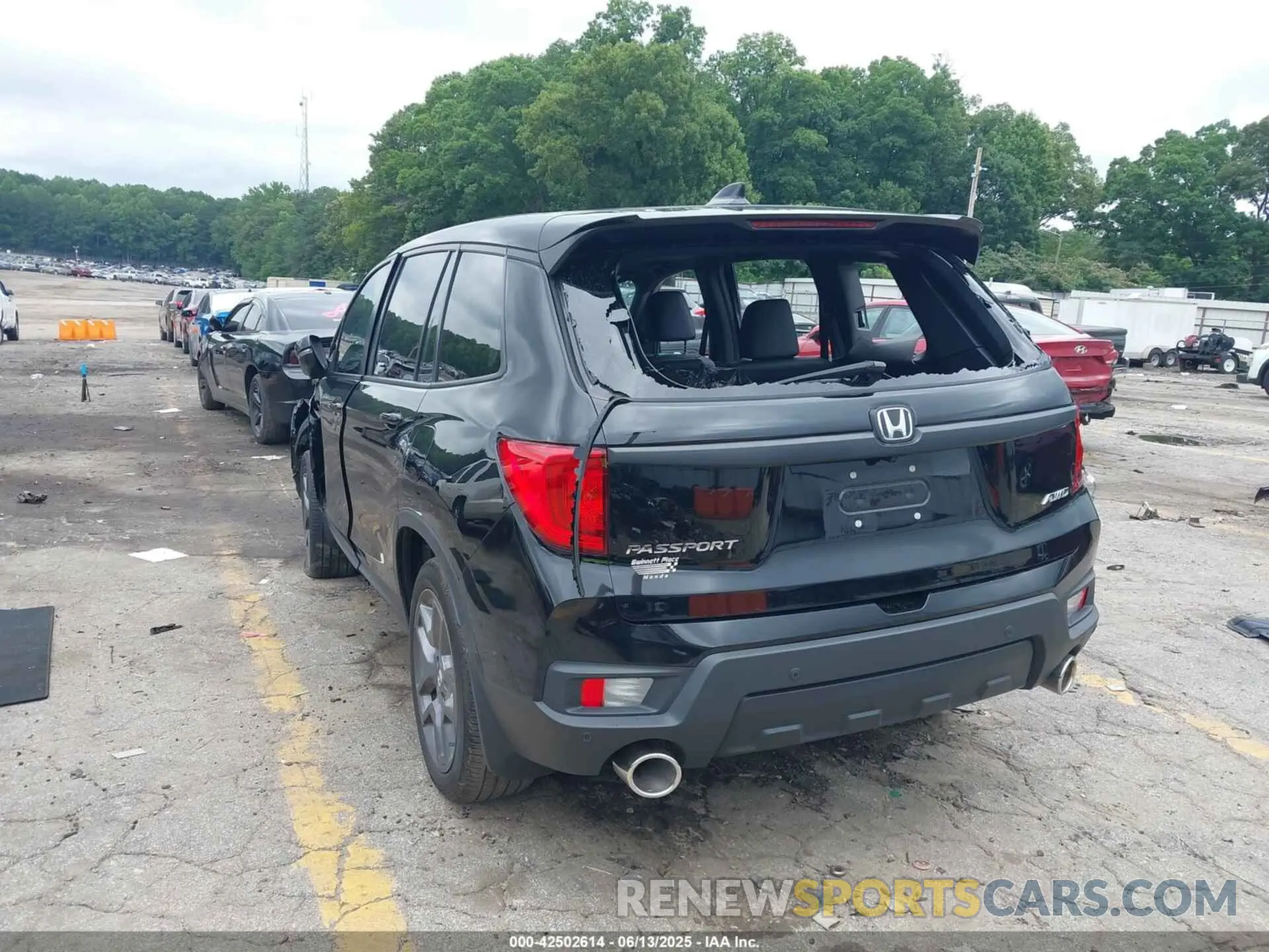 3 Photograph of a damaged car 5FNYF8H56PB009779 HONDA PASSPORT 2023